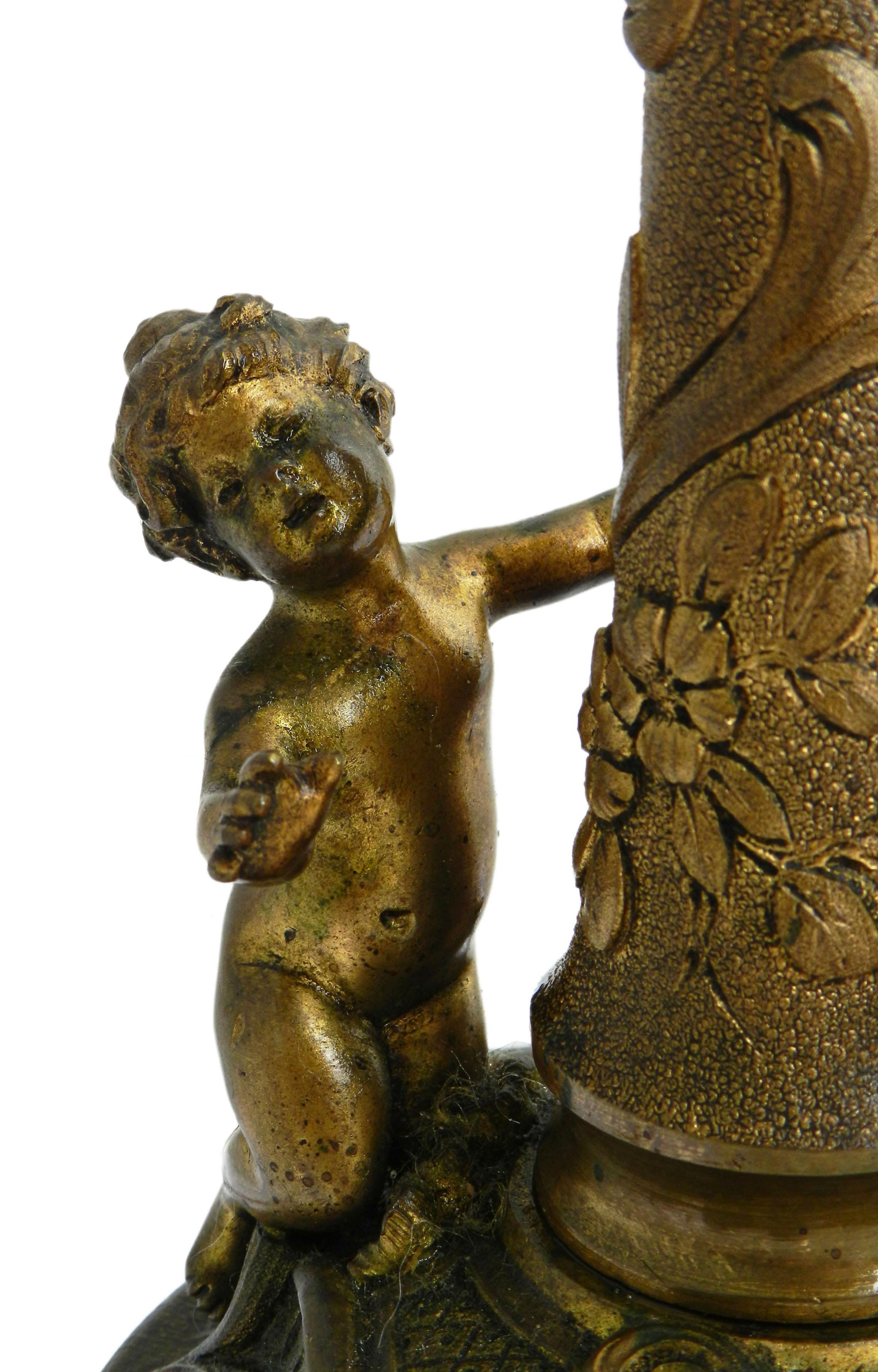 Antike Cherub Lampe Französisch Licht c1900-1910  (Bronze) im Angebot
