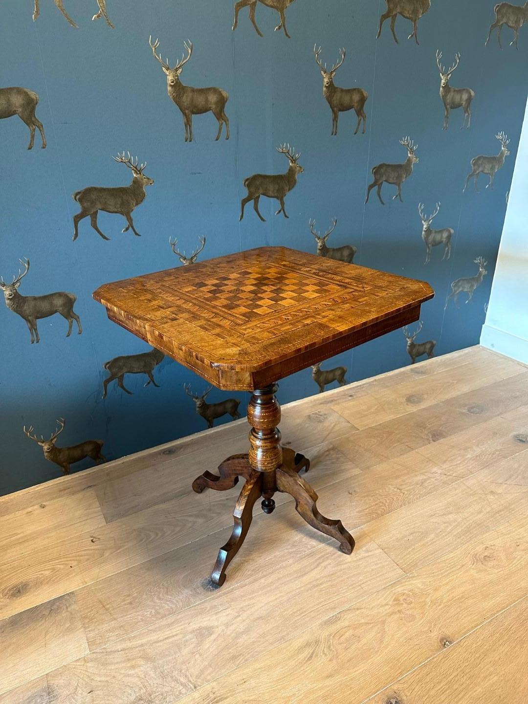 Antique Chess Table In Good Condition For Sale In Eindhoven, NL