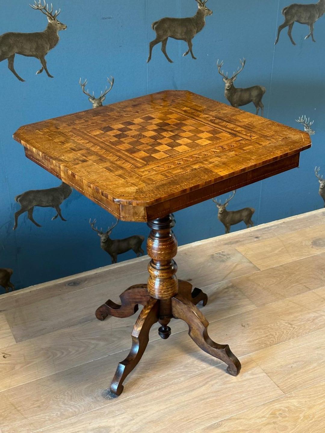 Early 19th Century Antique Chess Table For Sale