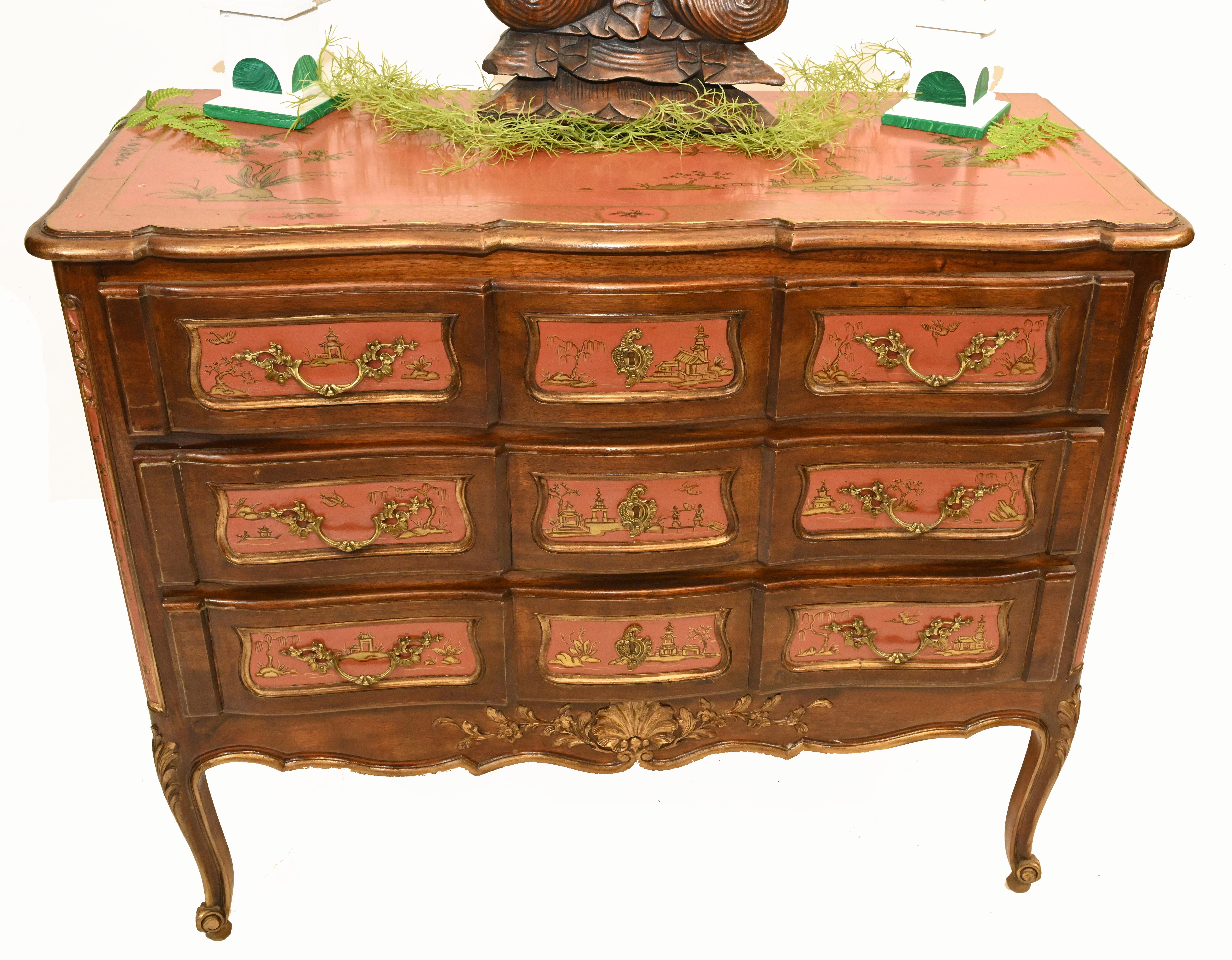 - Stunning antique Chinese red lacquer chest of drawers or commode
- We date this important piece of furniure to 1890
- With three drawers there is ample storage on this gorgeous chest
- The intricately hand painted Chinoiserie is exquisite
-