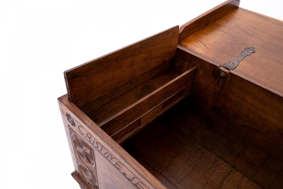 Antique chest, Northern Europe, 1765. In Good Condition For Sale In Chorzów, PL