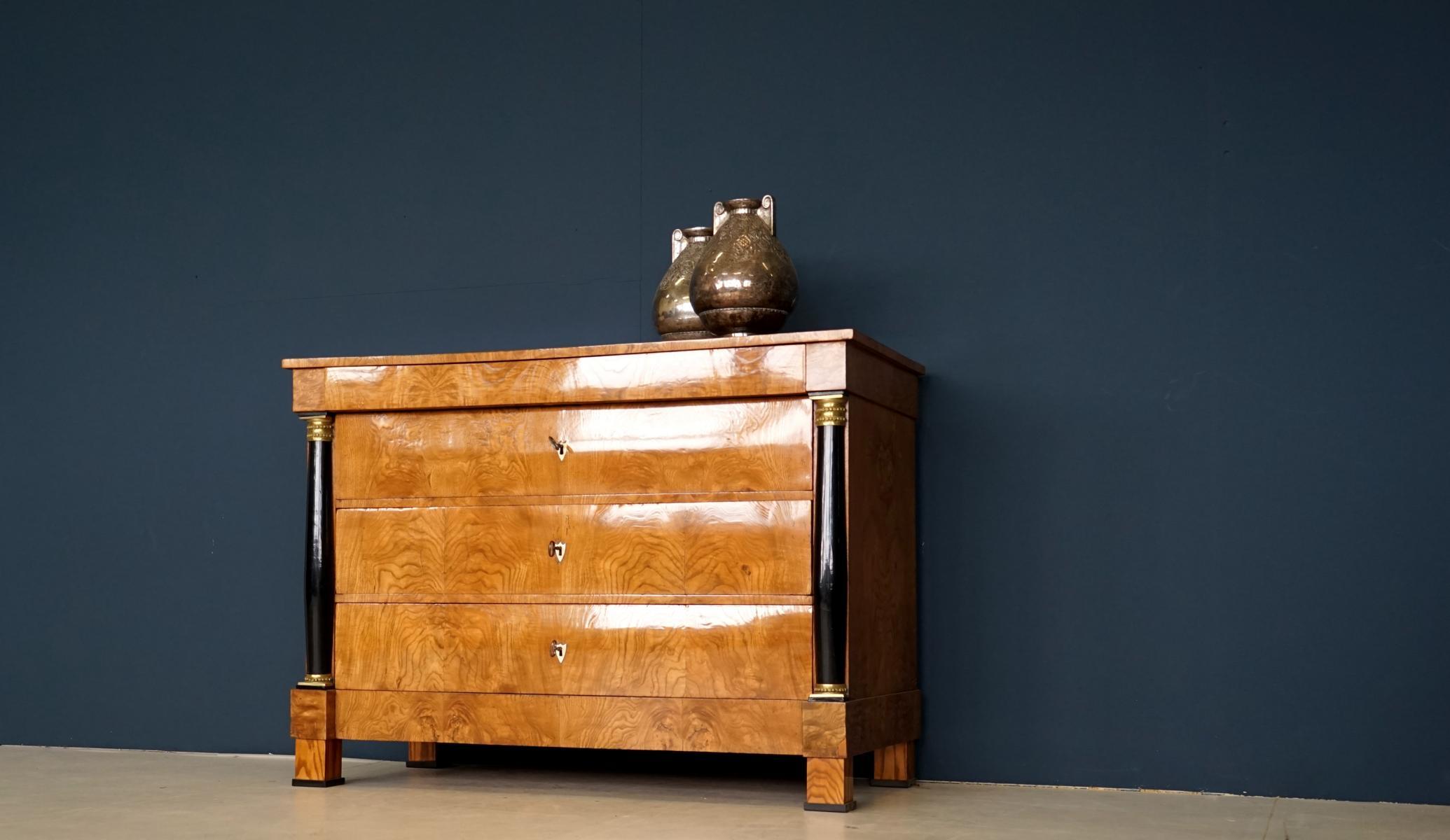 biedermeier chest of drawers