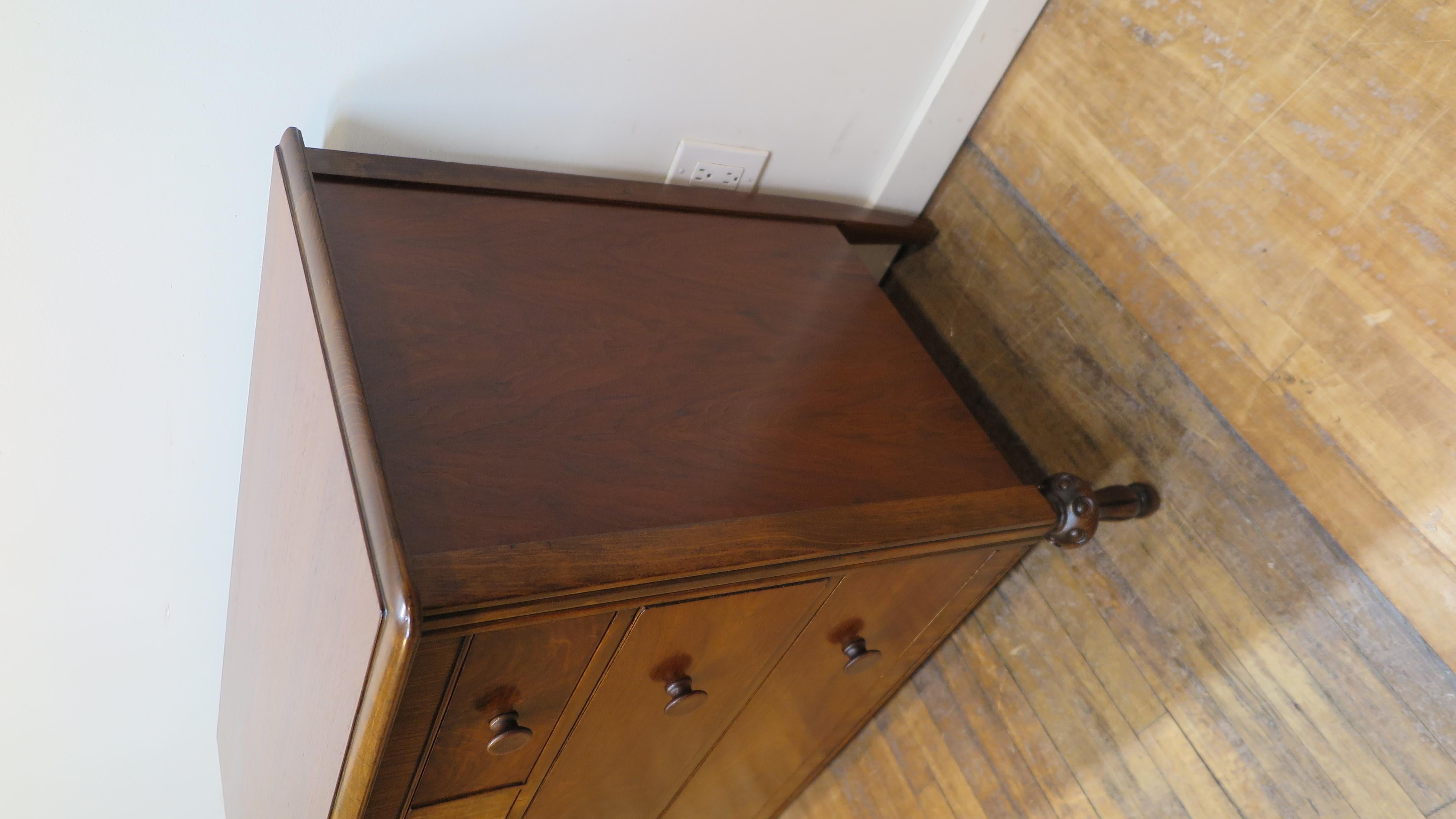 Mahogany Antique Chest of Drawers Dresser 