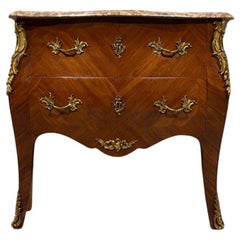 Cassettiera antica  Francia intorno al 1900  Accessori in ottone ornati