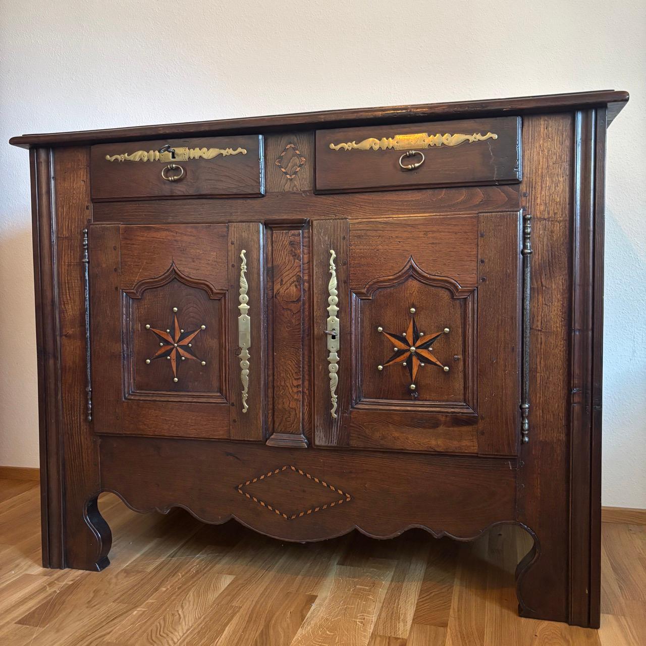 French Antique chest of drawers  France - Brittany 18th century  Chestnut wood For Sale