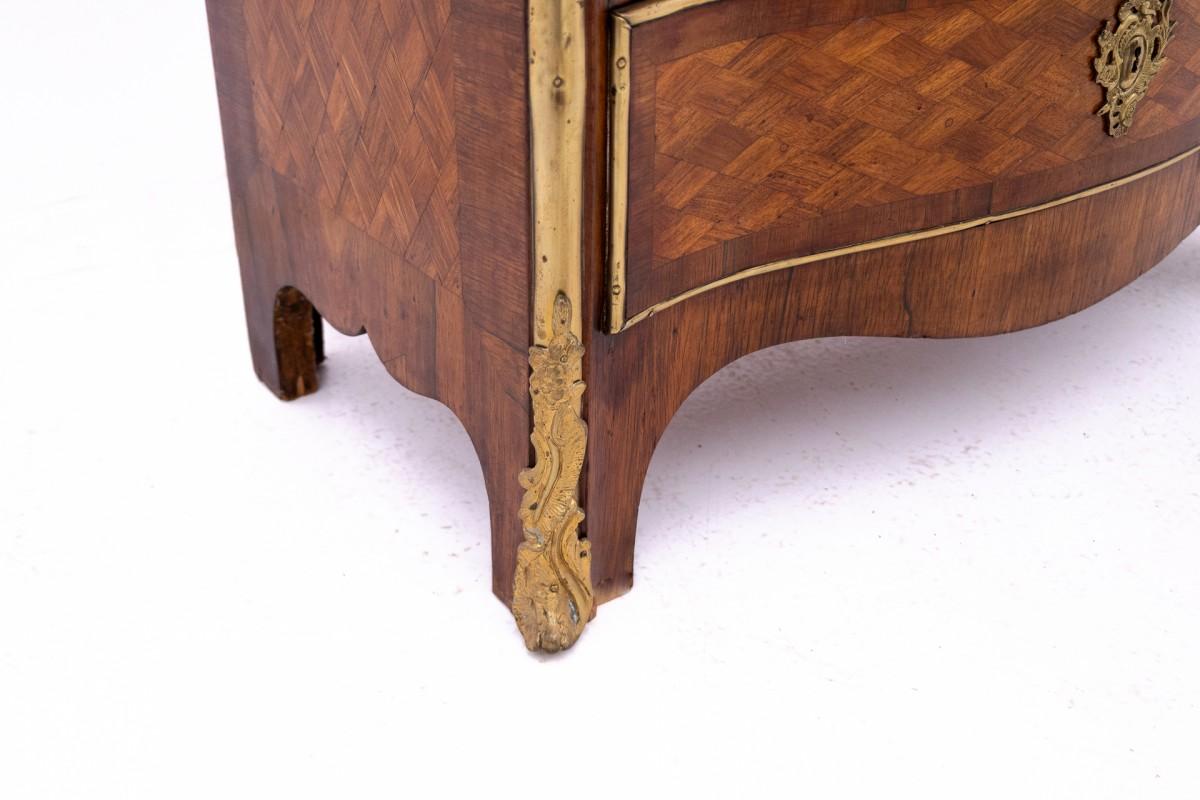 Commode ancienne, France, vers 1870. en vente 4
