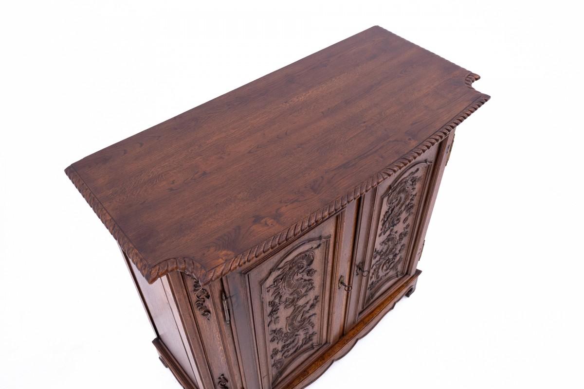 Commode ancienne d'environ 1880, France. Après la rénovation. en vente 1