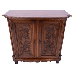 Commode ancienne d'environ 1880, France. Après la rénovation.