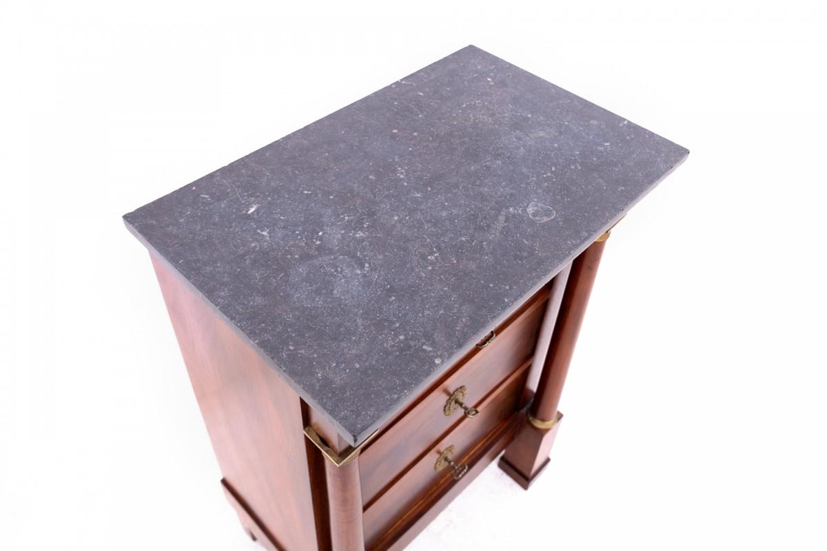 Walnut Antique chest of drawers from the second half of the 19th century, Northern Euro For Sale