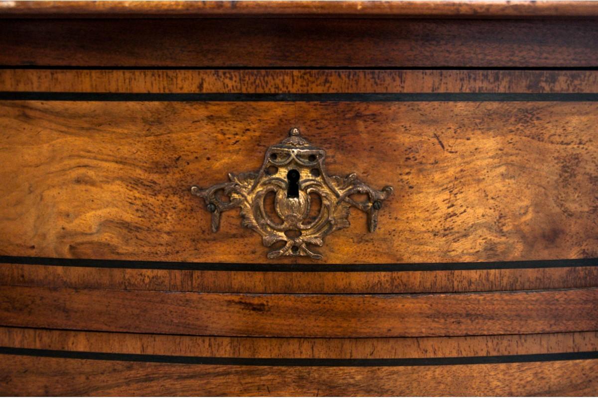 Antique chest of drawers from the turn of the 19th and 20th centuries, Northern  In Good Condition For Sale In Chorzów, PL