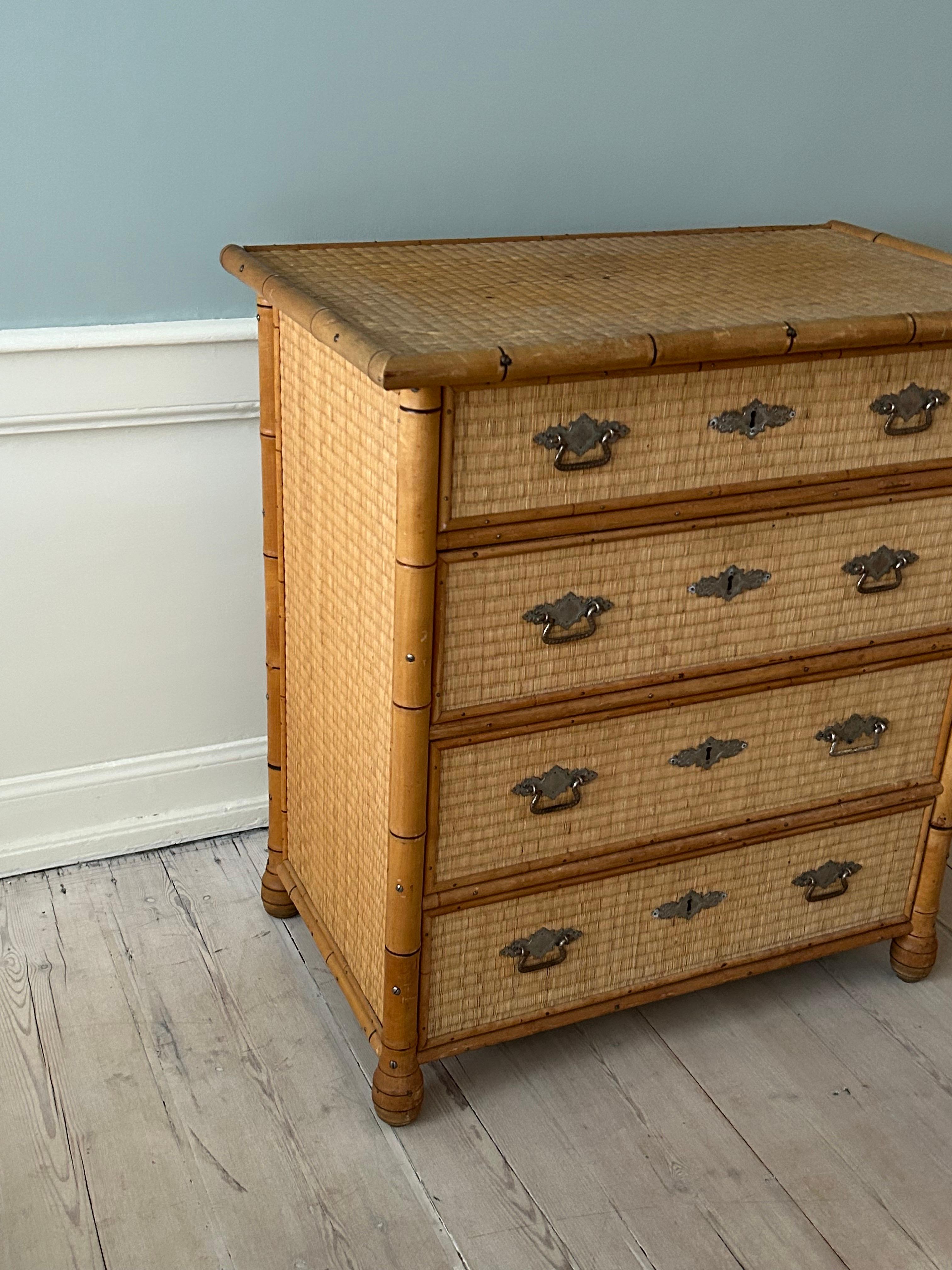 Antique Chest of Drawers in Japanese Straw and Beech Wood, Sweden, 19th Century For Sale 2