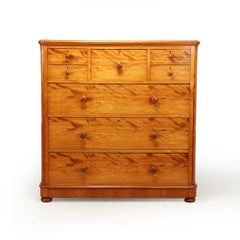 Commode ancienne en bouleau satiné Maple and Co