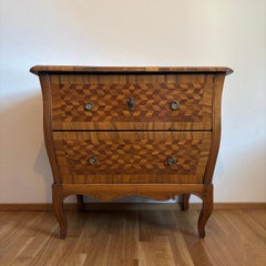 Antique chest of drawers  Louis Quize around 1780  Walnut  Wonderful marquetr
