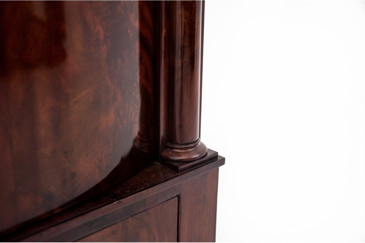 Commode ancienne, Europe du Nord, vers 1870. en vente 2