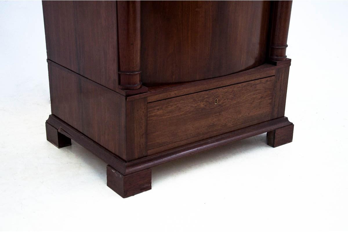 Antique chest of drawers, Northern Europe, circa 1860. For Sale 1