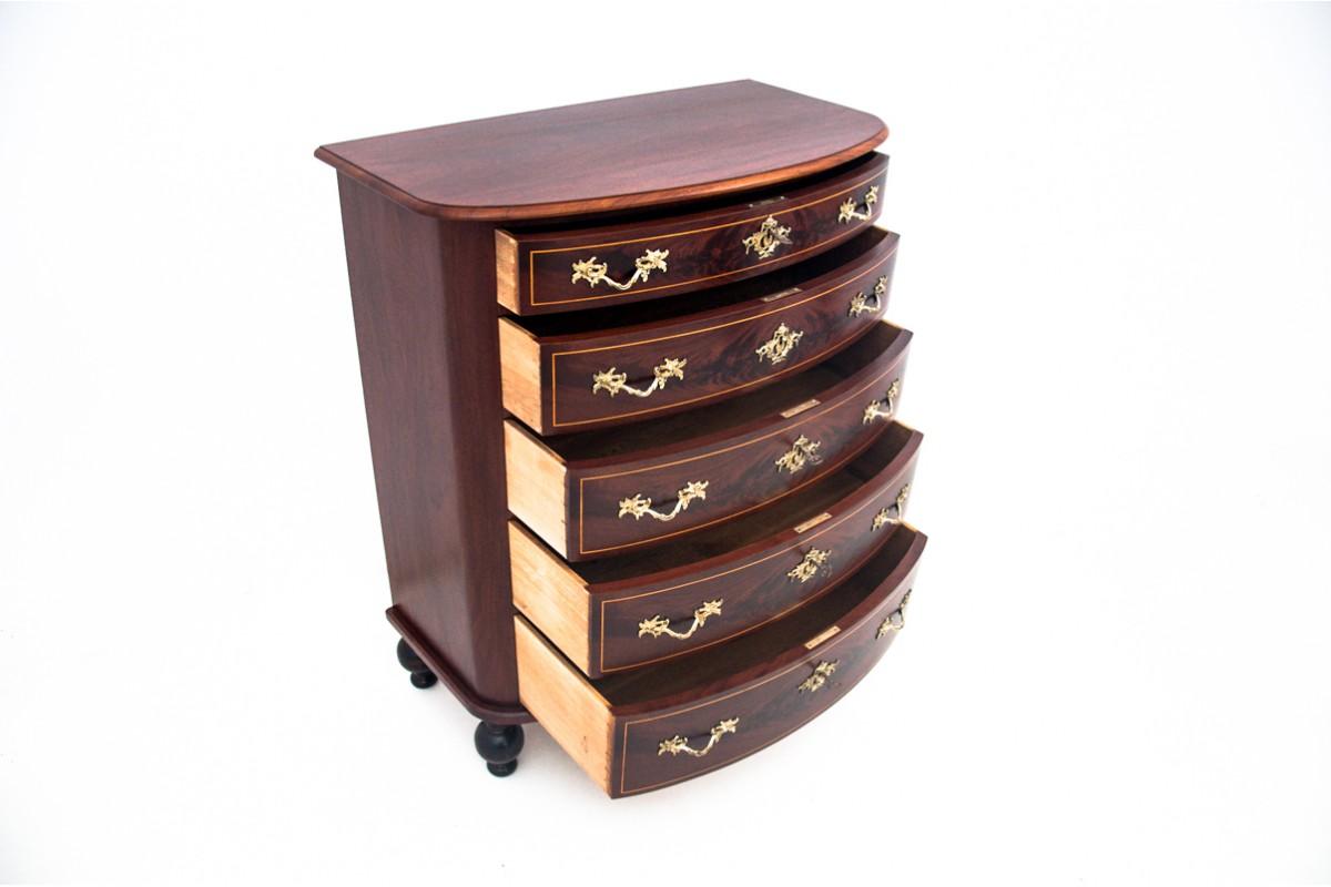 Antique chest of drawers, Northern Europe, turn of the 19th and 20th centuries. In Good Condition For Sale In Chorzów, PL
