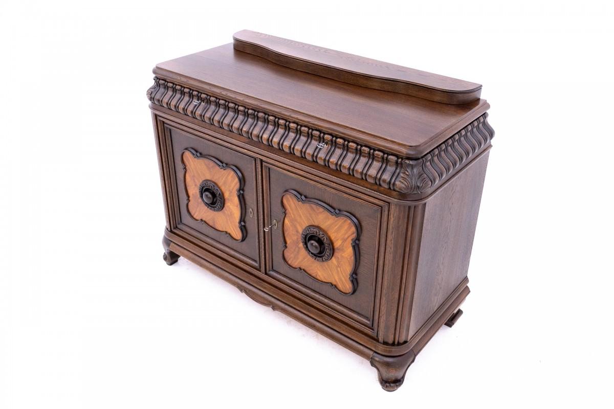 Cassettiera antica - credenza a cavallo tra il XIX e il XX secolo In condizioni buone in vendita a Chorzów, PL