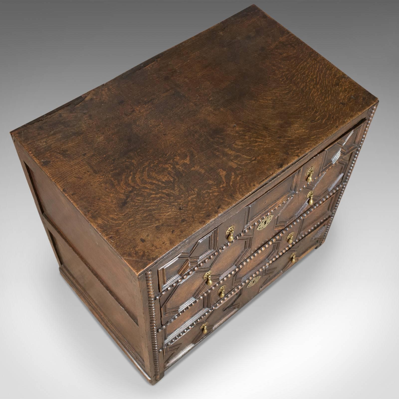 Antique Chest of Drawers, English, Oak, Late 17th Century, circa 1690 In Good Condition In Hele, Devon, GB