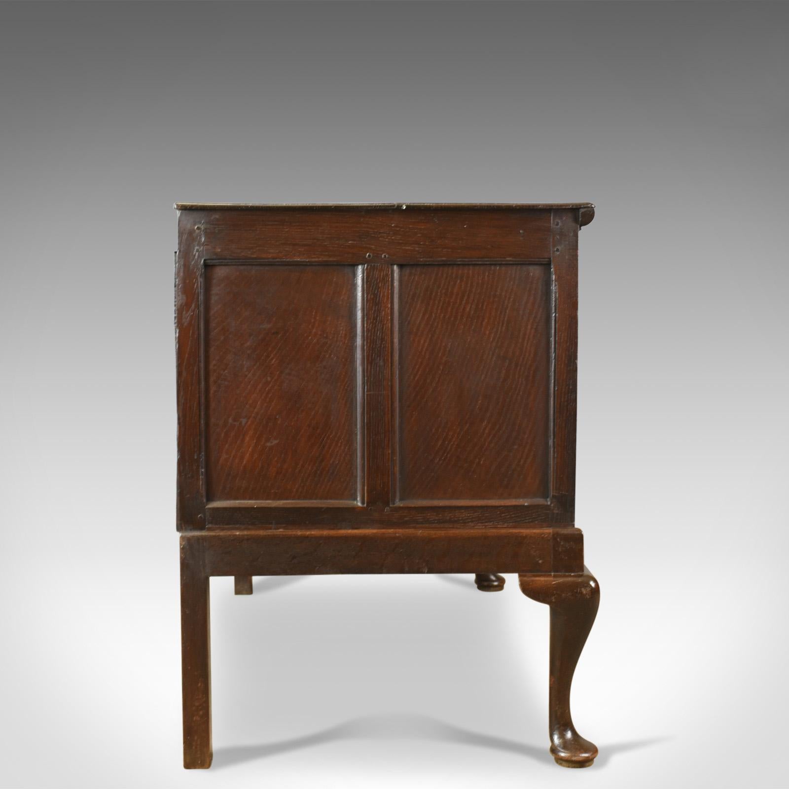 Antique Chest on Stand, English, Georgian, Oak, Chest of Drawers, circa 1720 In Good Condition For Sale In Hele, Devon, GB