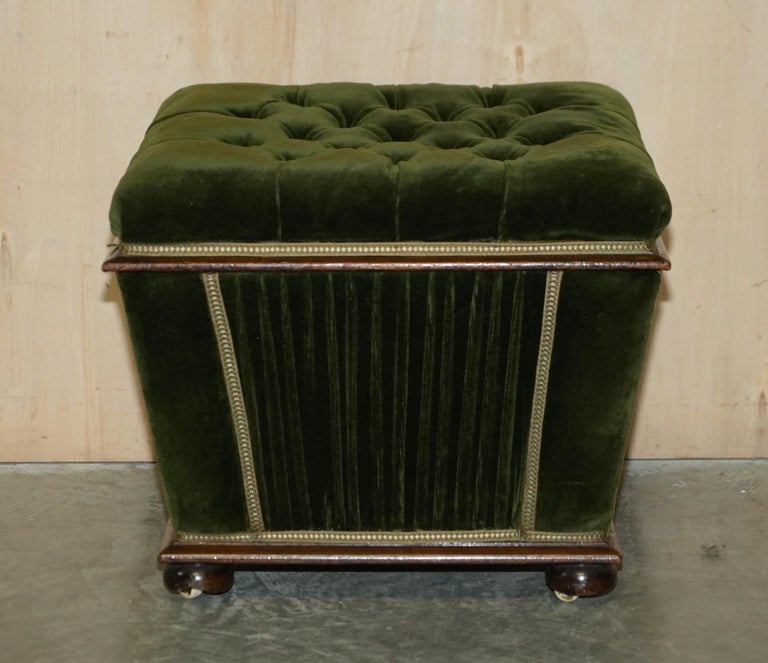 antiker-chesterfield-regency-hocker-mit-ottomane-aus-der-zeit-um-1820