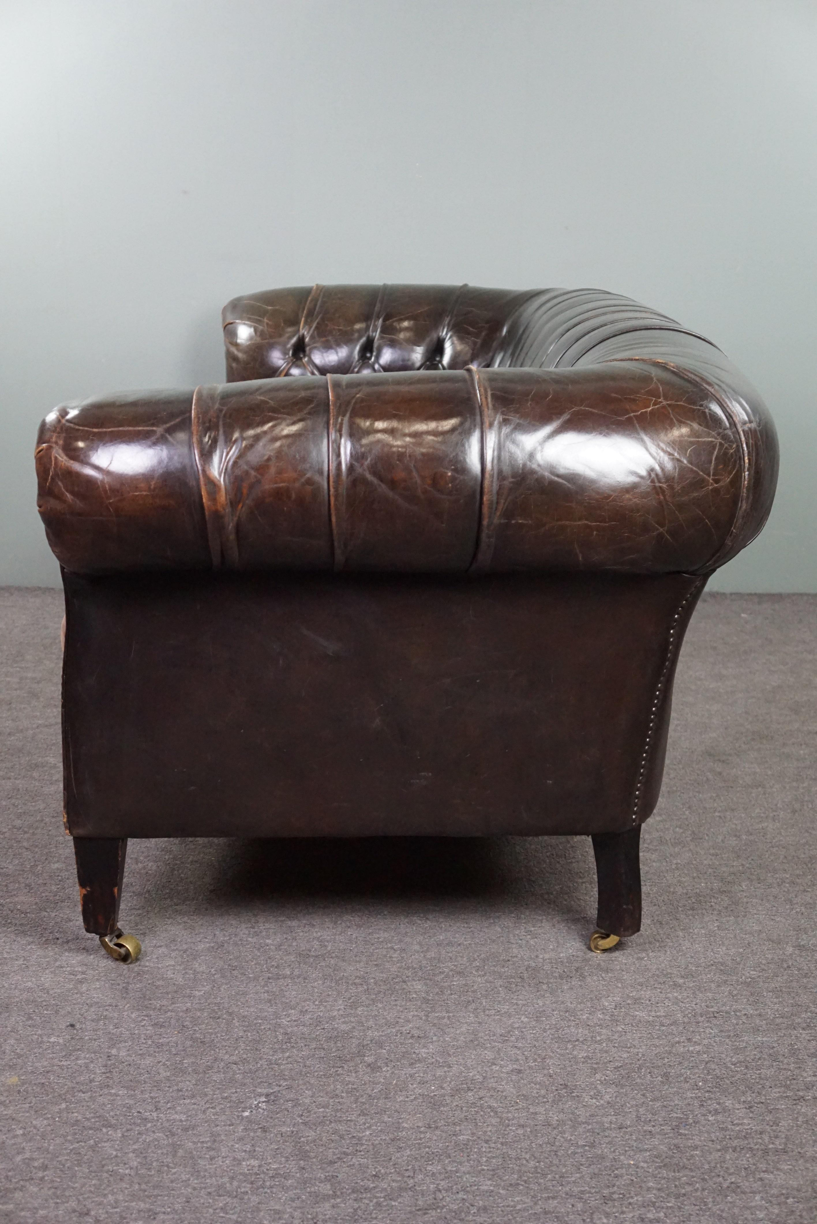 Antique Chesterfield Sofa Full of Allure, 2.5 Seater For Sale 1