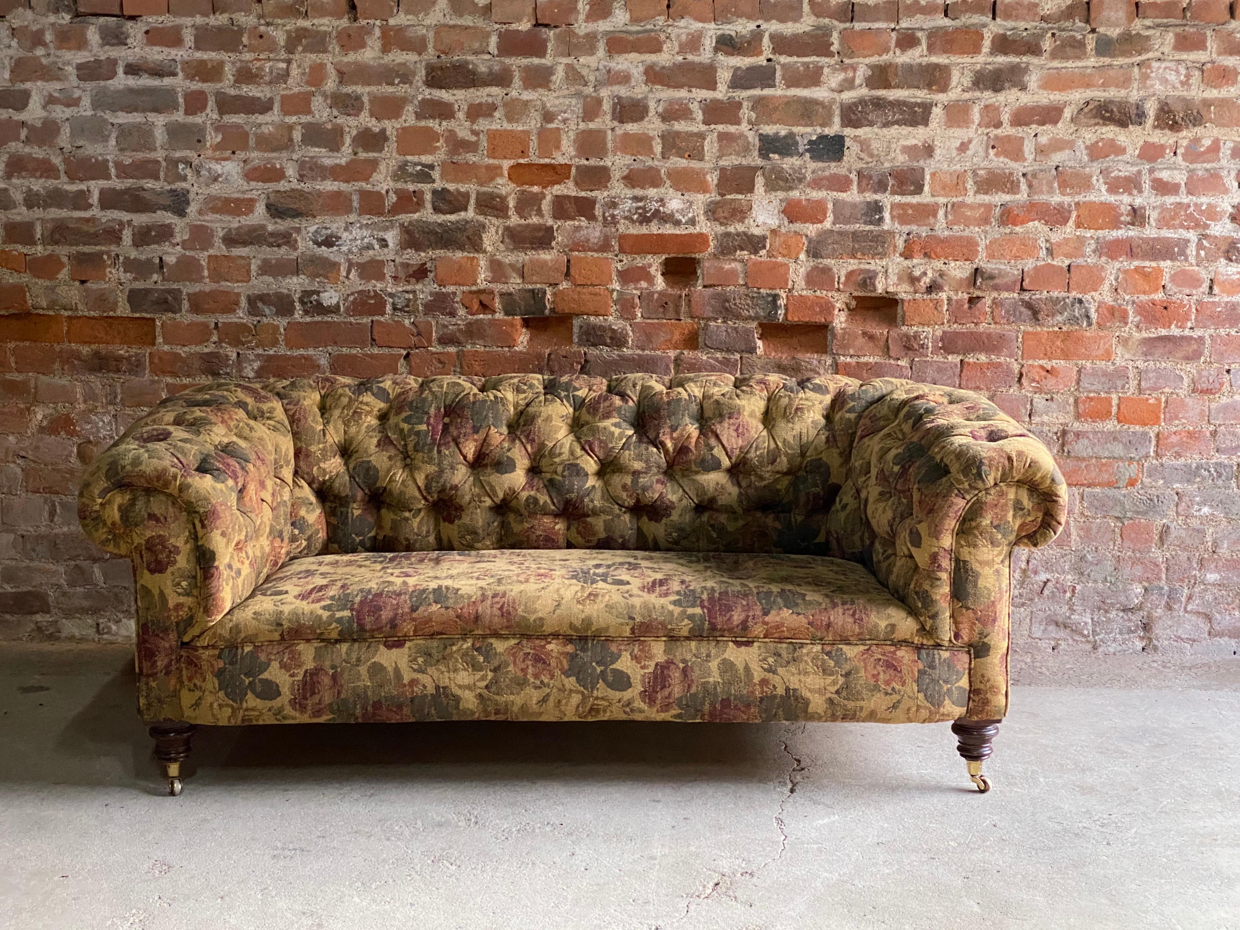 Antique Chesterfield Sofa Settee Button-Back Three-Seat Victorian, circa 1890 5