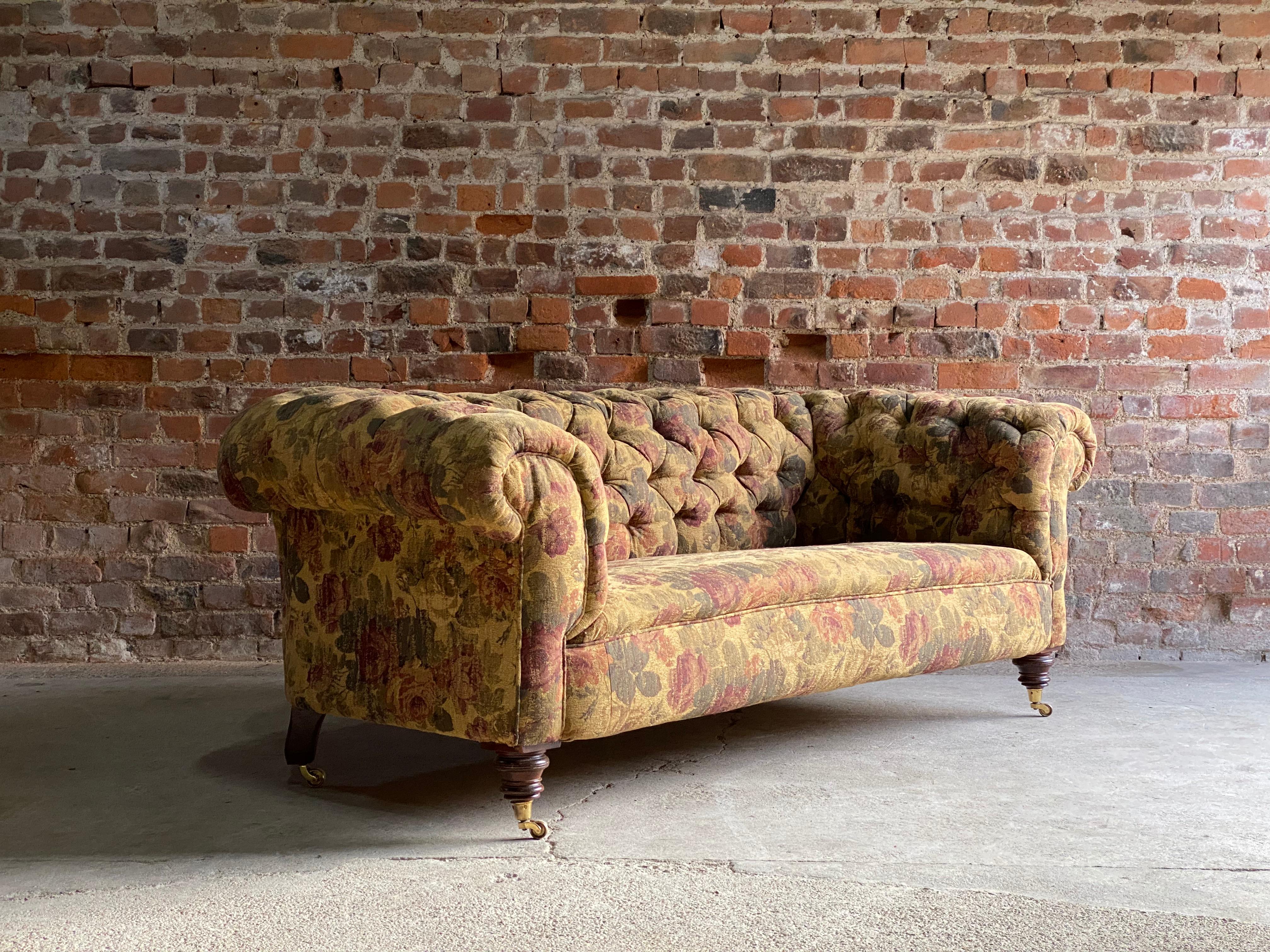 Antique Chesterfield Sofa Settee Button-Back Three-Seat Victorian, circa 1890 1