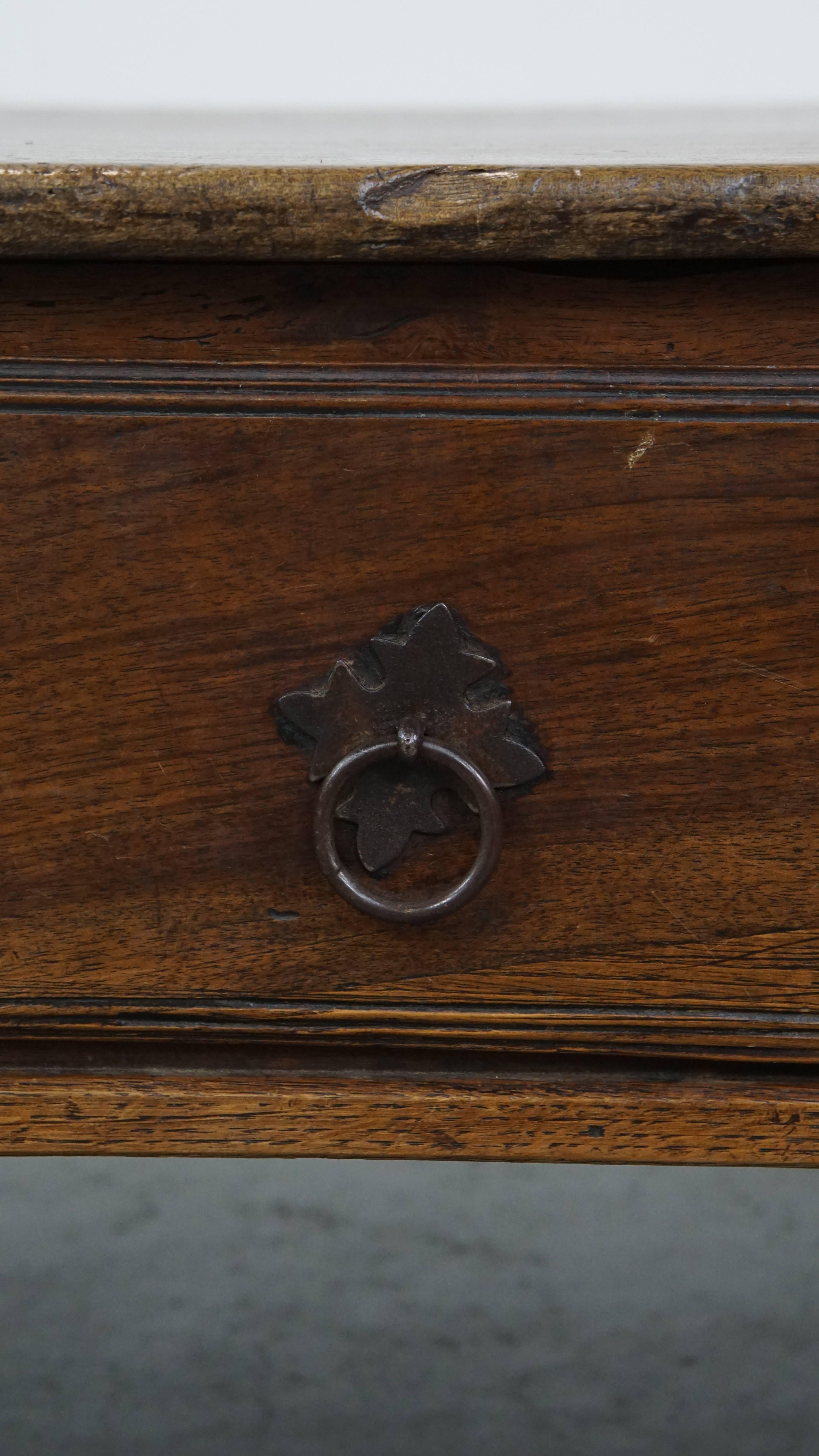Antique Chestnut Coffee Table from the 18th Century with a One-Piece Top For Sale 3