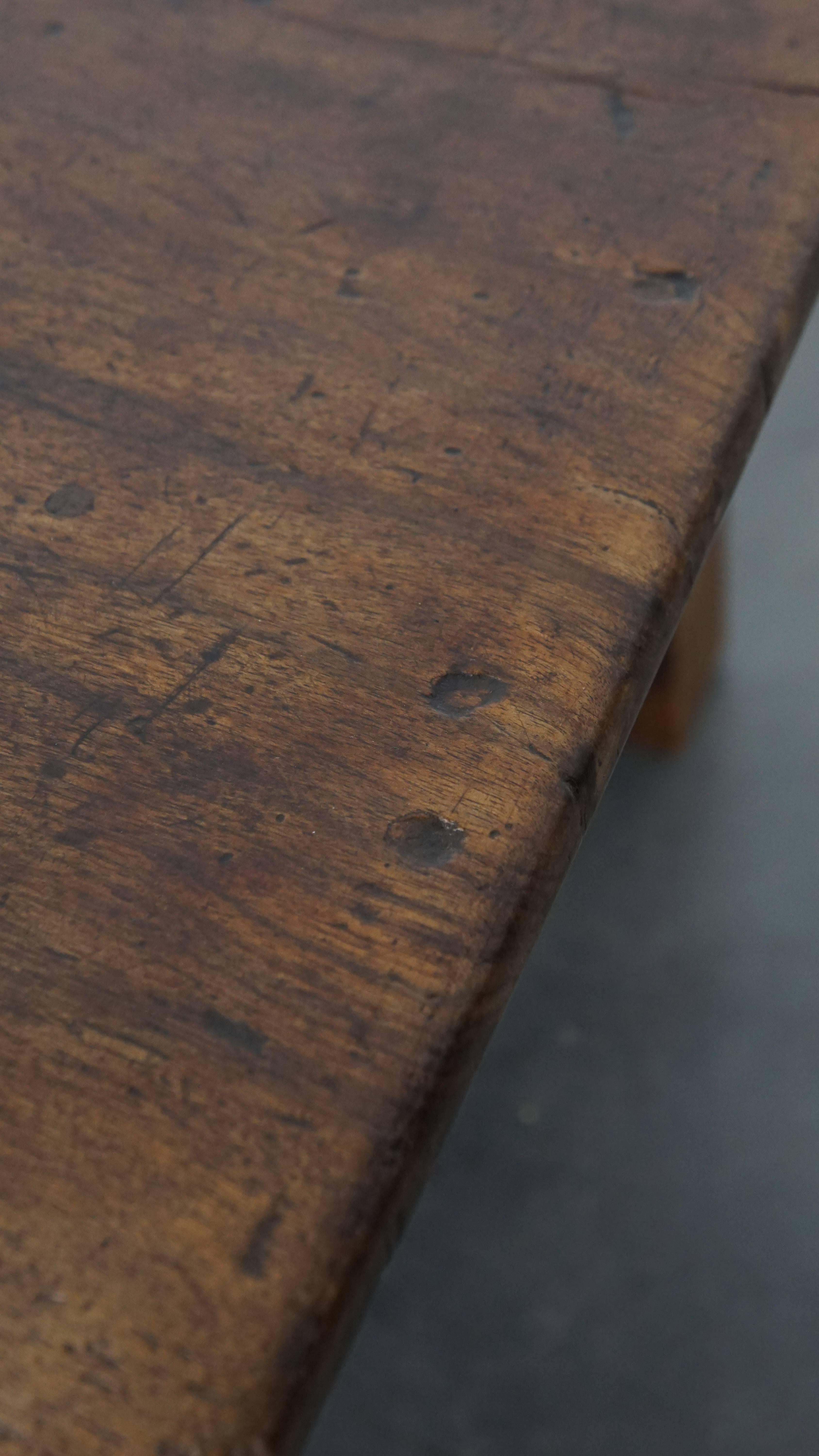 Antique Chestnut Coffee Table from the 18th Century with a One-Piece Top For Sale 5
