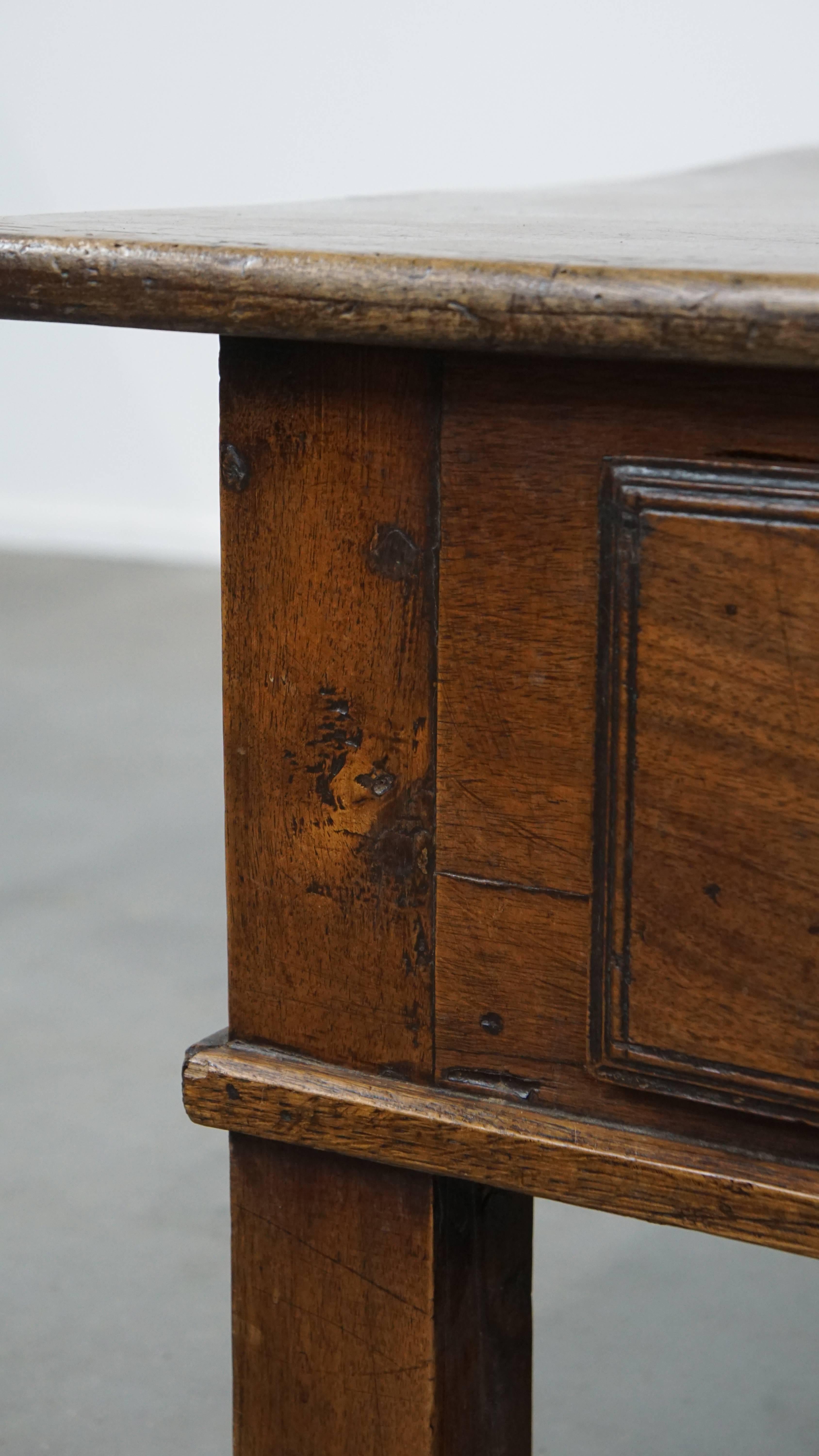 Antique Chestnut Coffee Table from the 18th Century with a One-Piece Top For Sale 6