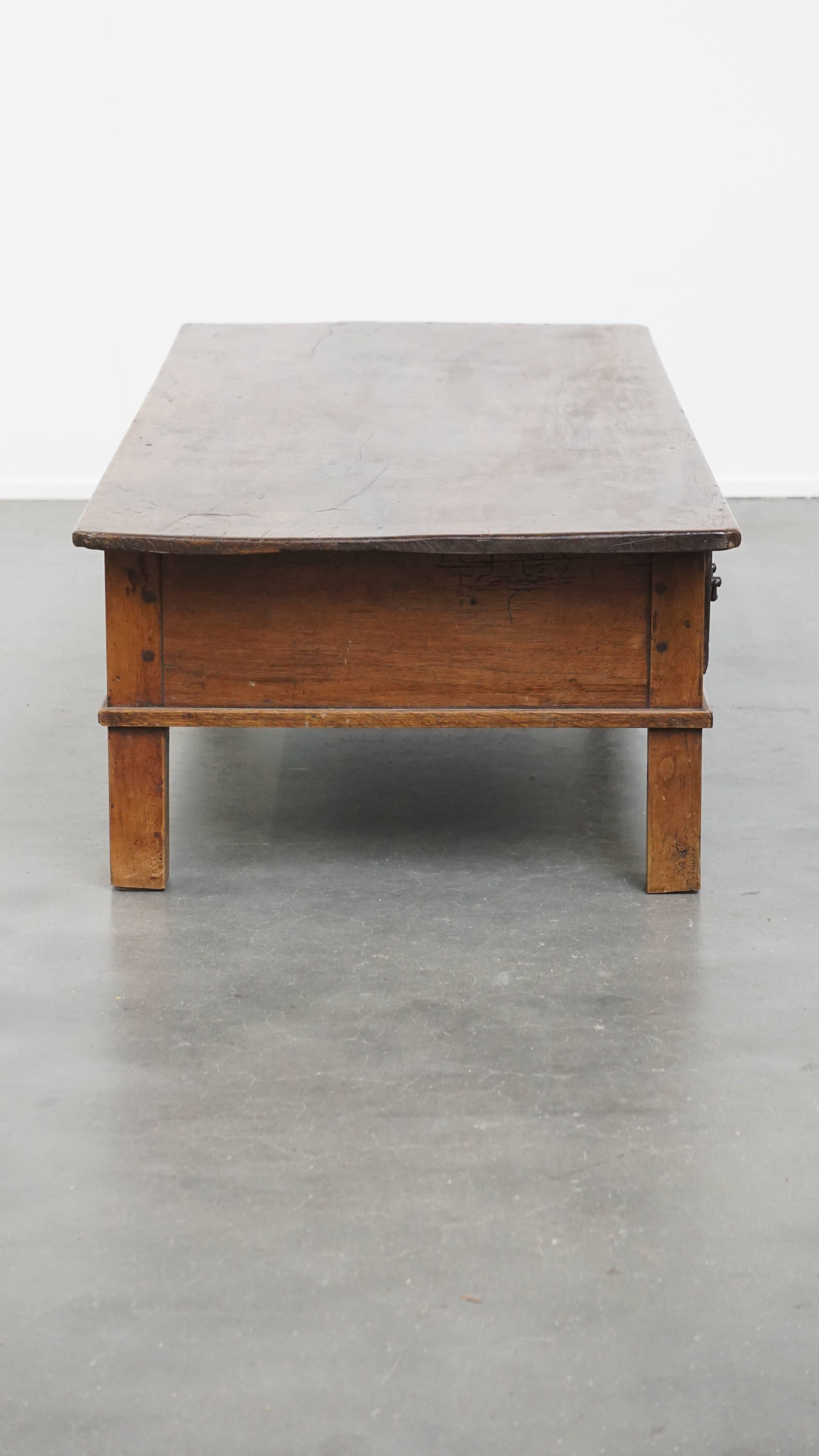 Classical Roman Antique Chestnut Coffee Table from the 18th Century with a One-Piece Top For Sale