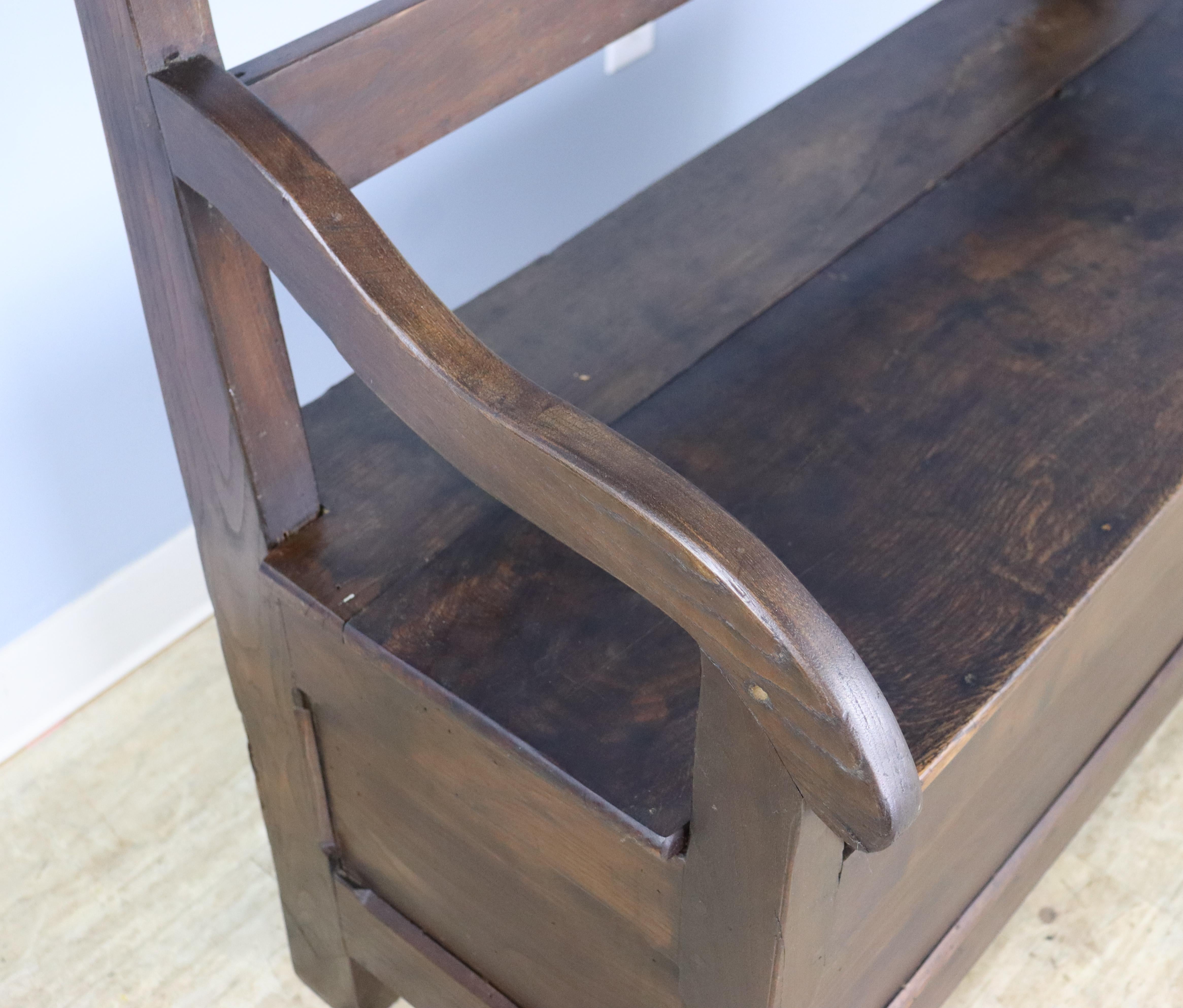 Antique Chestnut Seat with Lift Lid For Sale 2