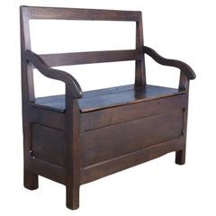 Antique Chestnut Seat with Lift Lid