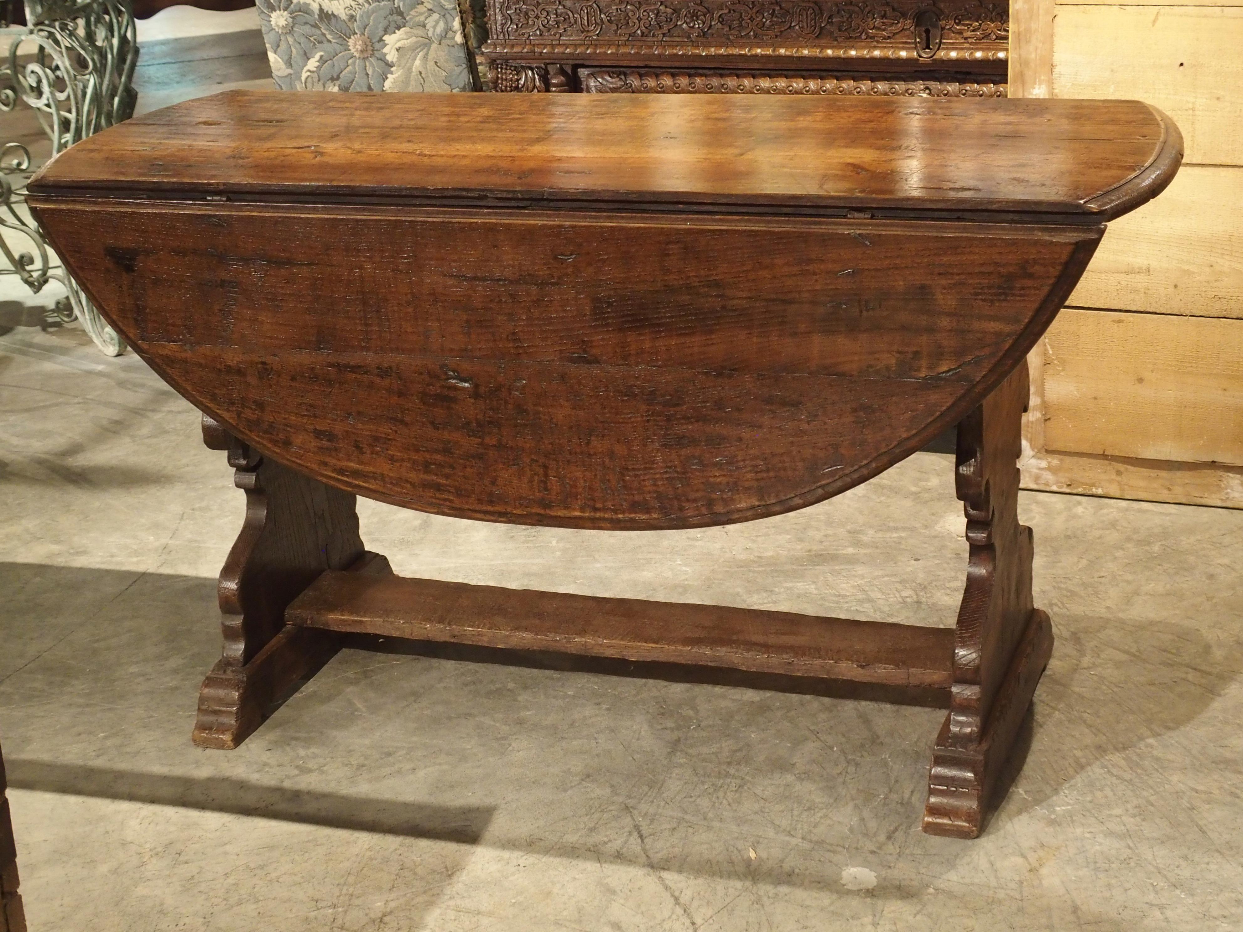 Antique Chestnut Wood Drop Leaf Table from Italy, circa 1790 2