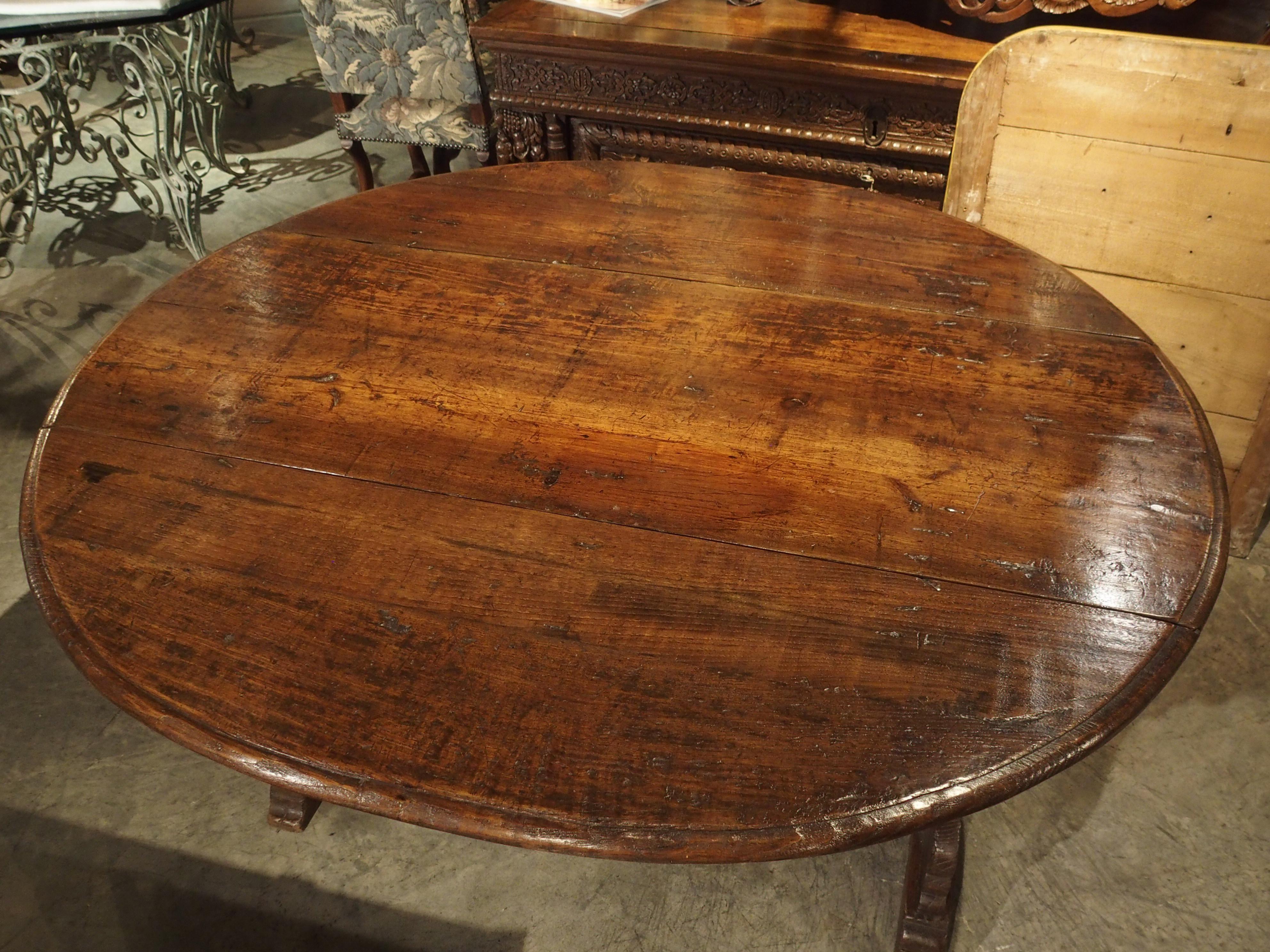 Antique Chestnut Wood Drop Leaf Table from Italy, circa 1790 3