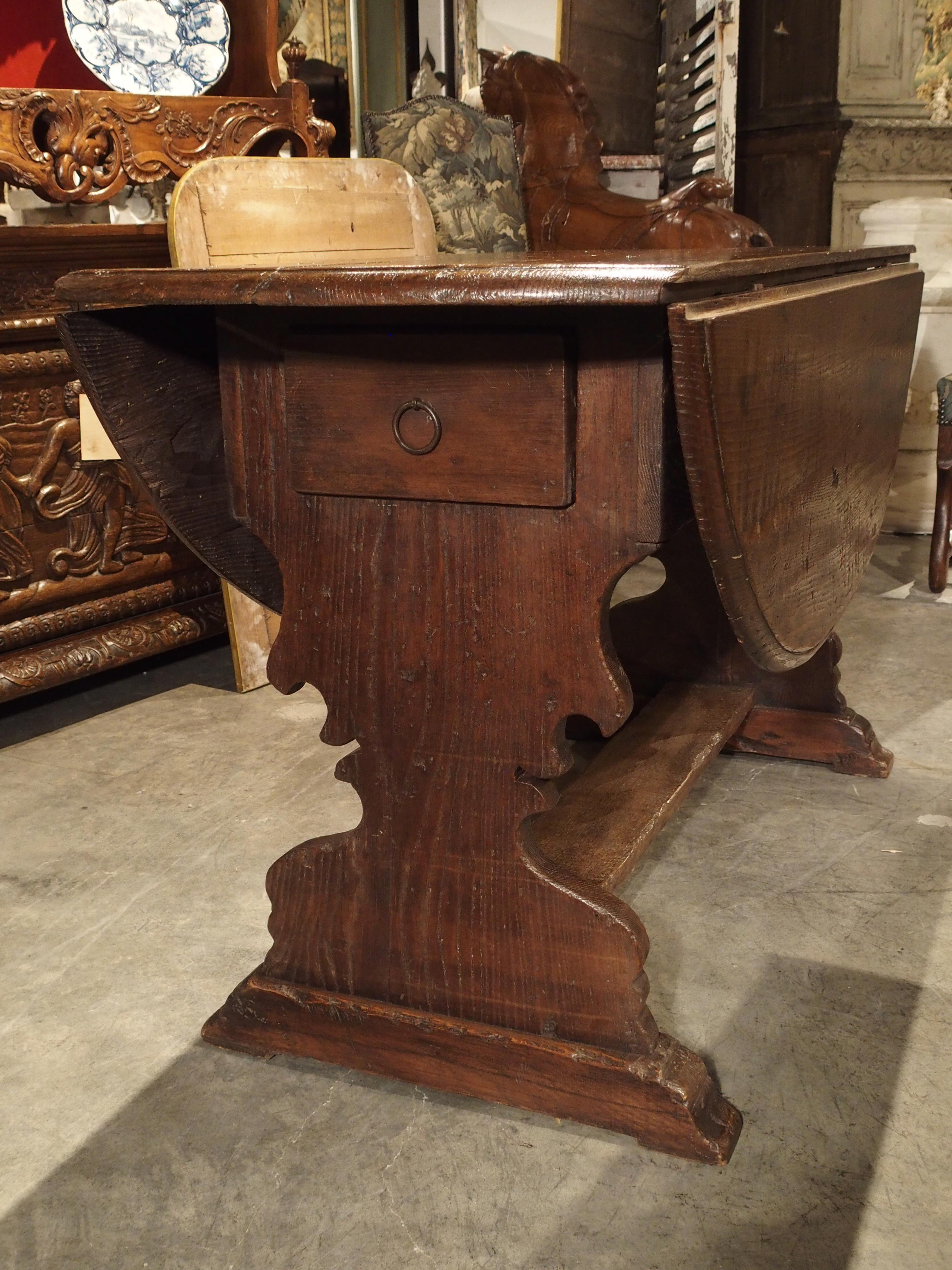Antique Chestnut Wood Drop Leaf Table from Italy, circa 1790 In Good Condition In Dallas, TX