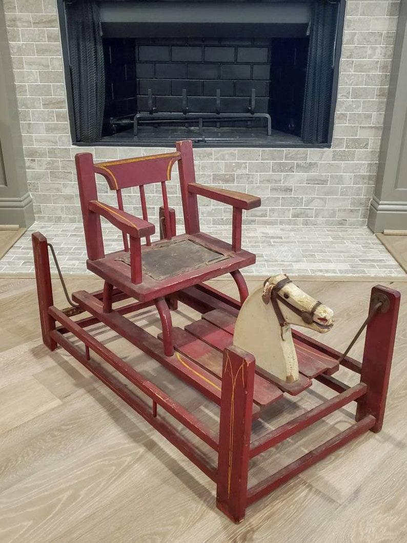 Antiker Kinderschaukelstuhl mit Pferdekopf im Zustand „Gut“ im Angebot in Forney, TX
