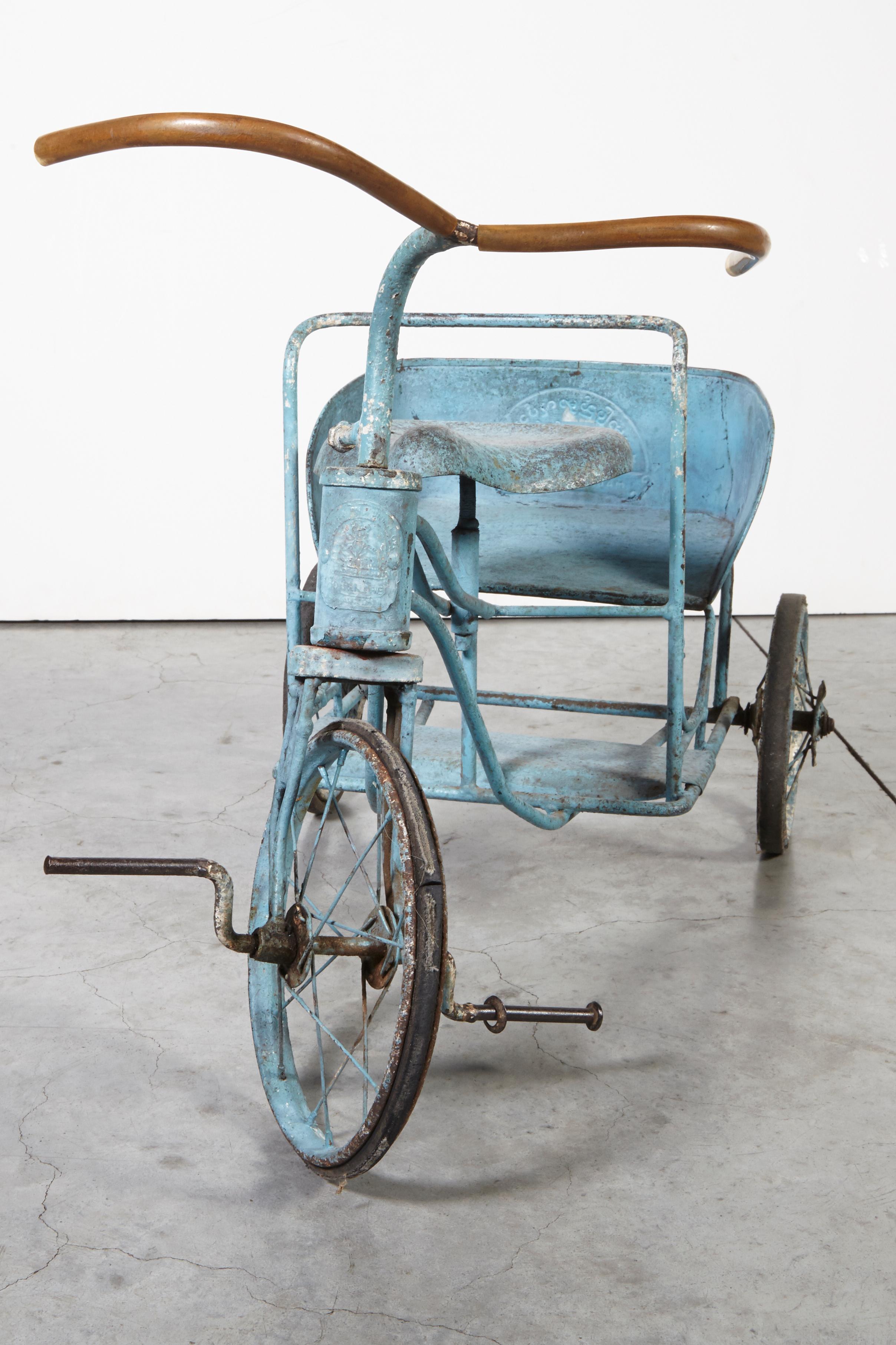 Tricyclette d'enfant ancienne de Birmanie en vente 9