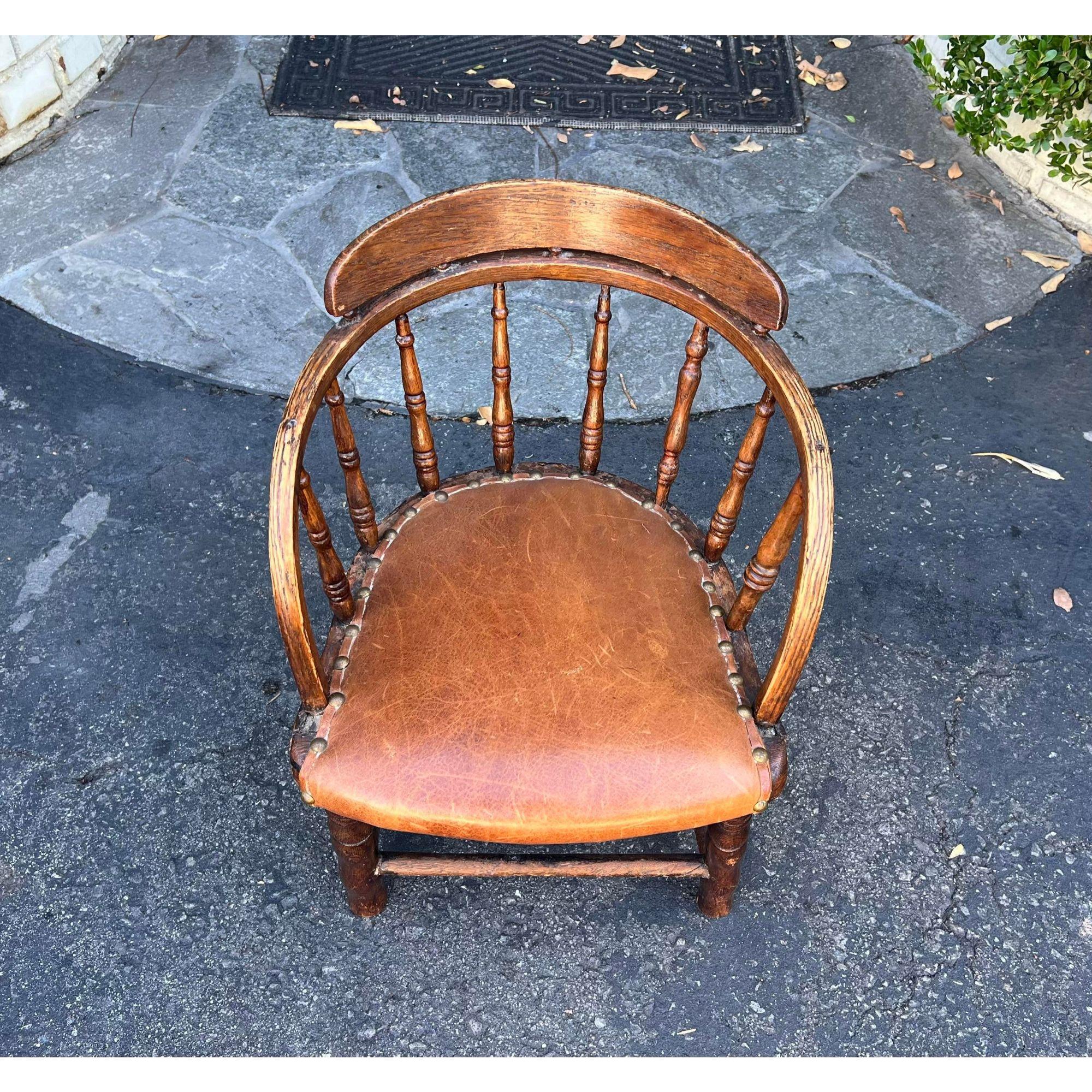 Antique Child’s Windsor Barrel Chair with Leather Seat In Good Condition For Sale In LOS ANGELES, CA