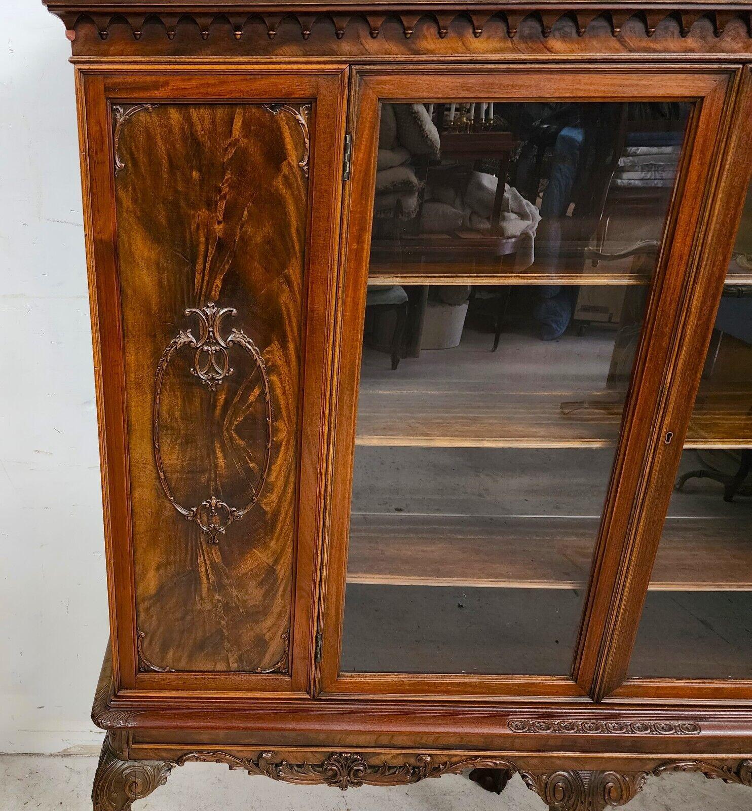 Américain Antique China Cabinet Chippendale Walnut by Royal Furniture Co. en vente