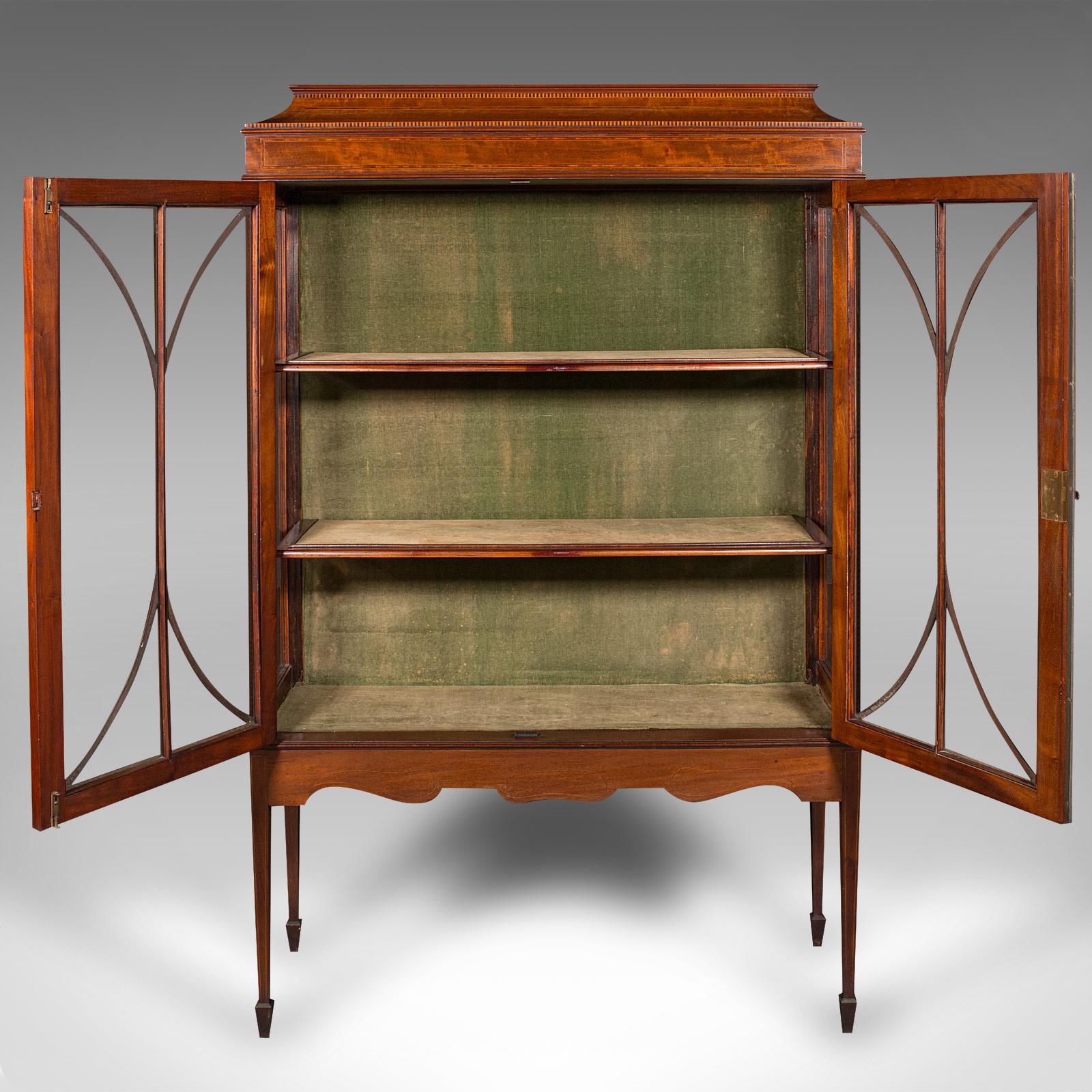 Vitrina de porcelana antigua, librería esmaltada inglesa, eduardiana, gusto regencia Eduardiano en venta