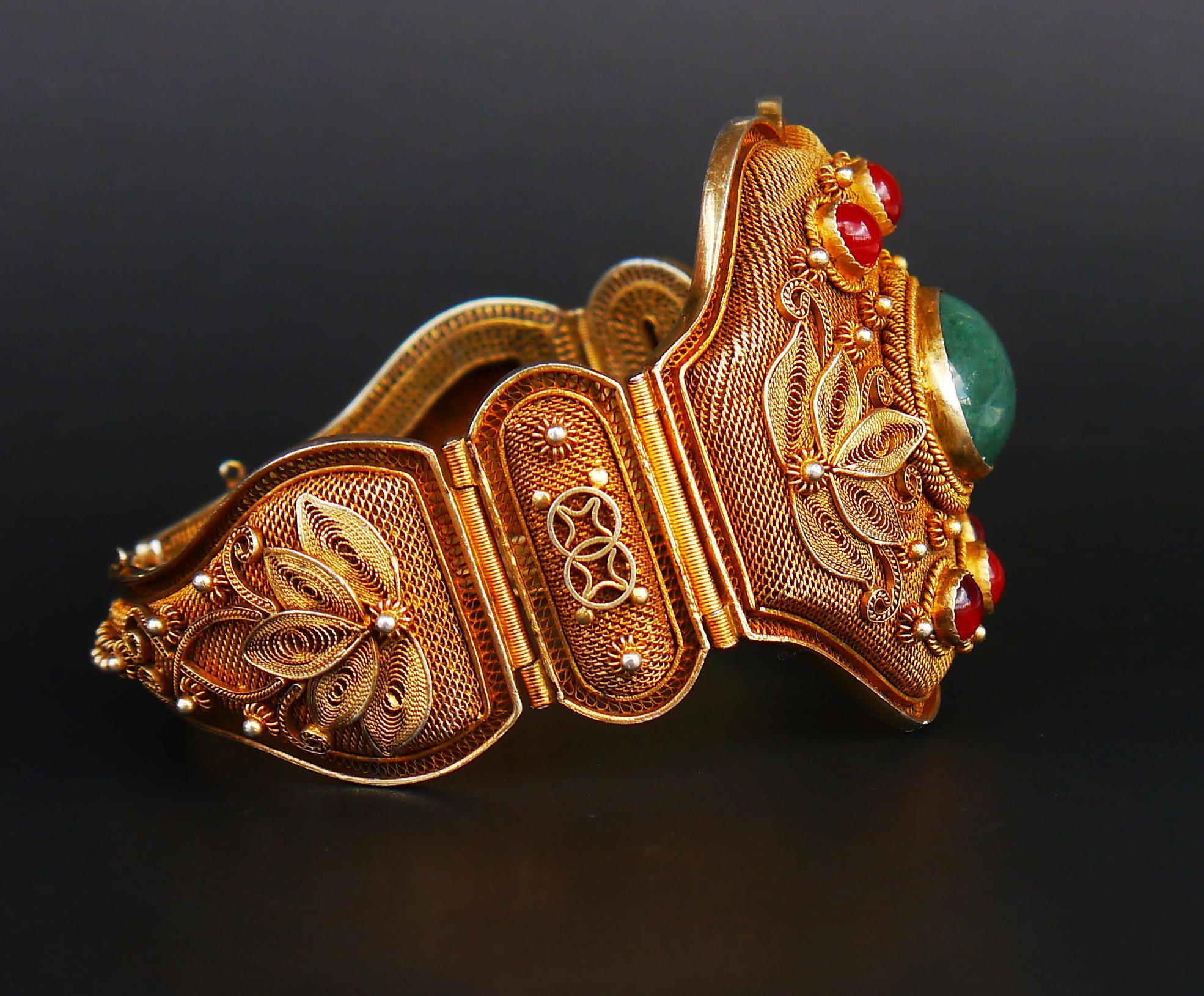 Arts and Crafts Bracelet chinois ancien en jade, cornaline et argent doré51 g en vente
