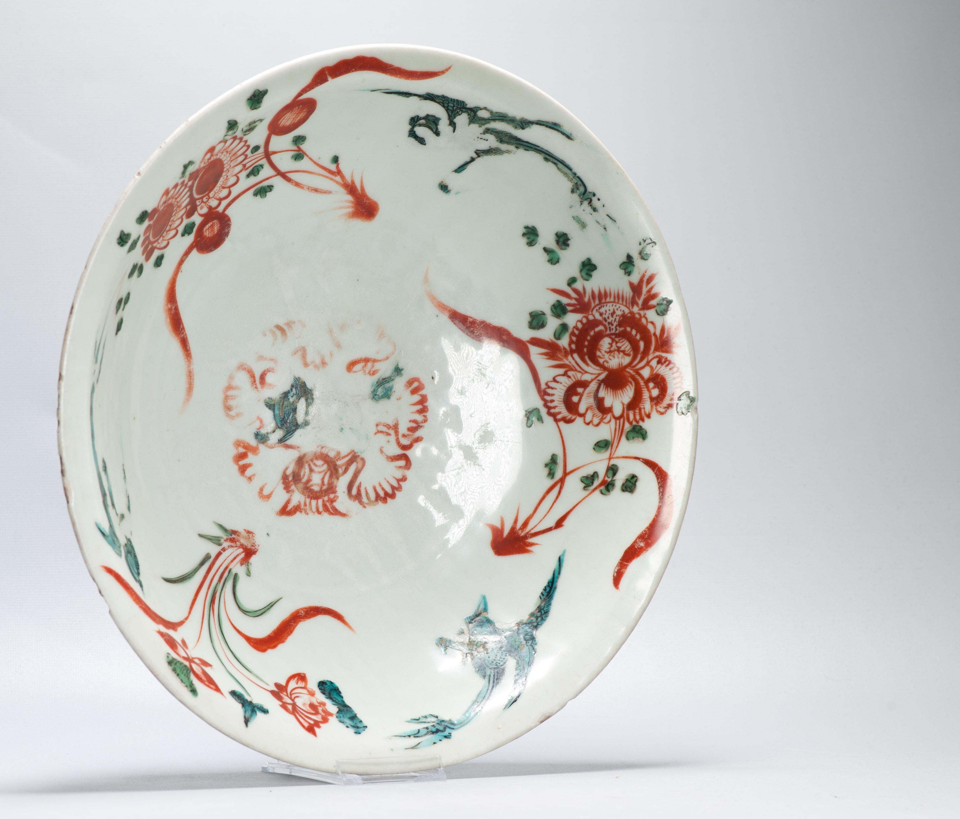 Antiguo plato de porcelana china 16/17C Fénix Swatow León chino en venta 2