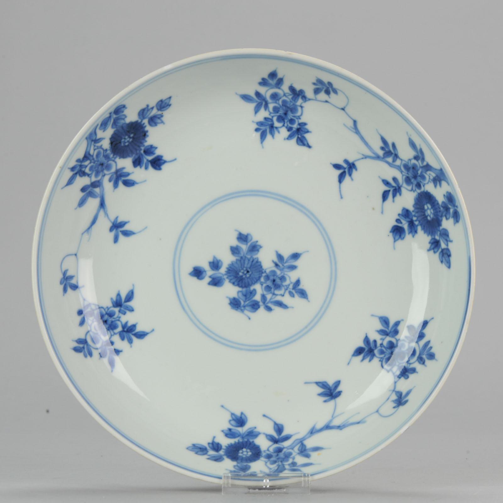 Antique Chinese 1700 Kangxi Period Batavian Blue White Dinner Set Marked Fishes For Sale 8