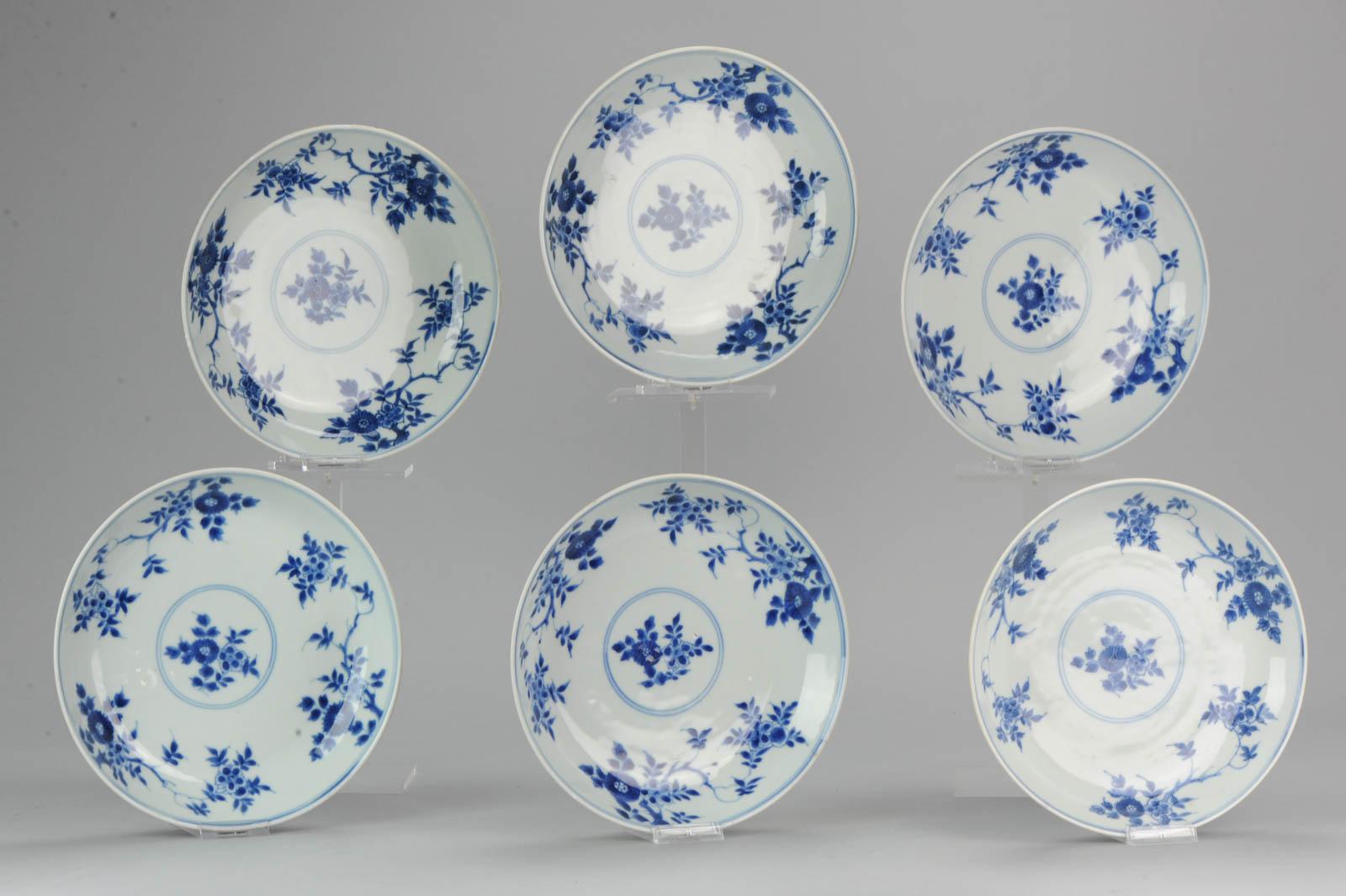 Antique Chinese 1700 Kangxi Period Batavian Blue White Dinner Set Marked Fishes For Sale 3