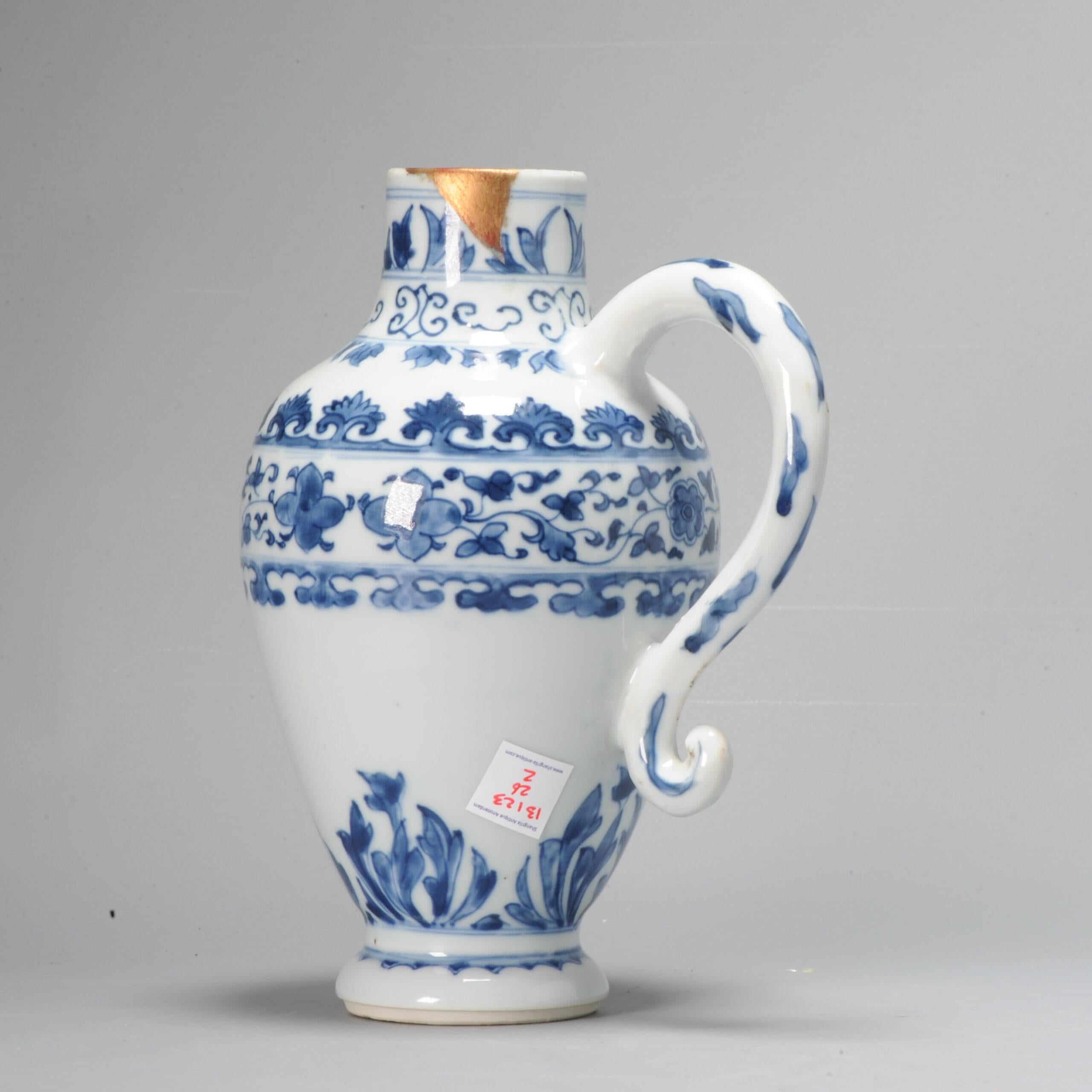 Antique Chinese 17C Chongzhen Period Chinese Porcelain Ewer Floral Beautiful For Sale 5
