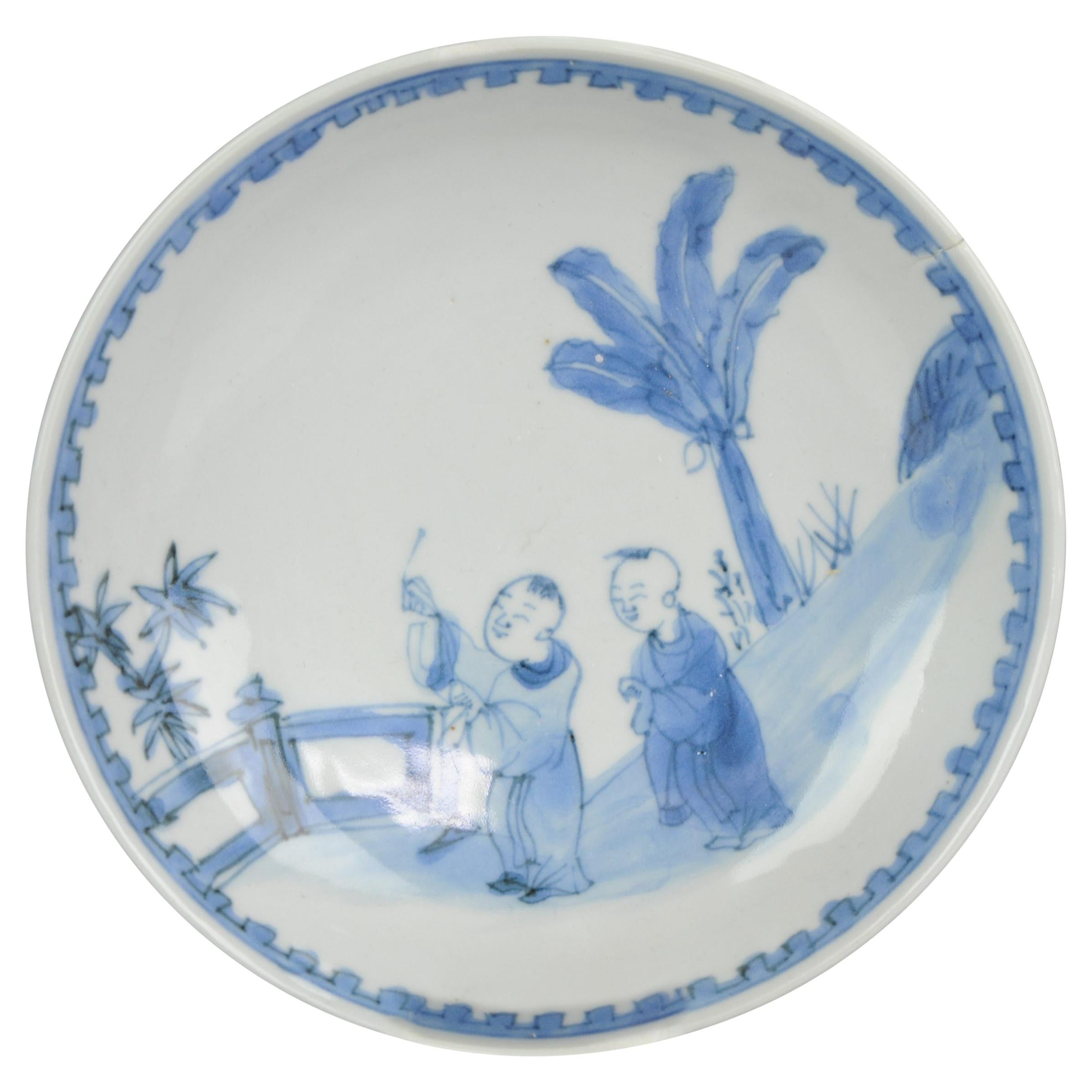 Ancien plat chinois Kosometsuke Tianqi/Chongzhen en porcelaine jouant du 17ème siècle