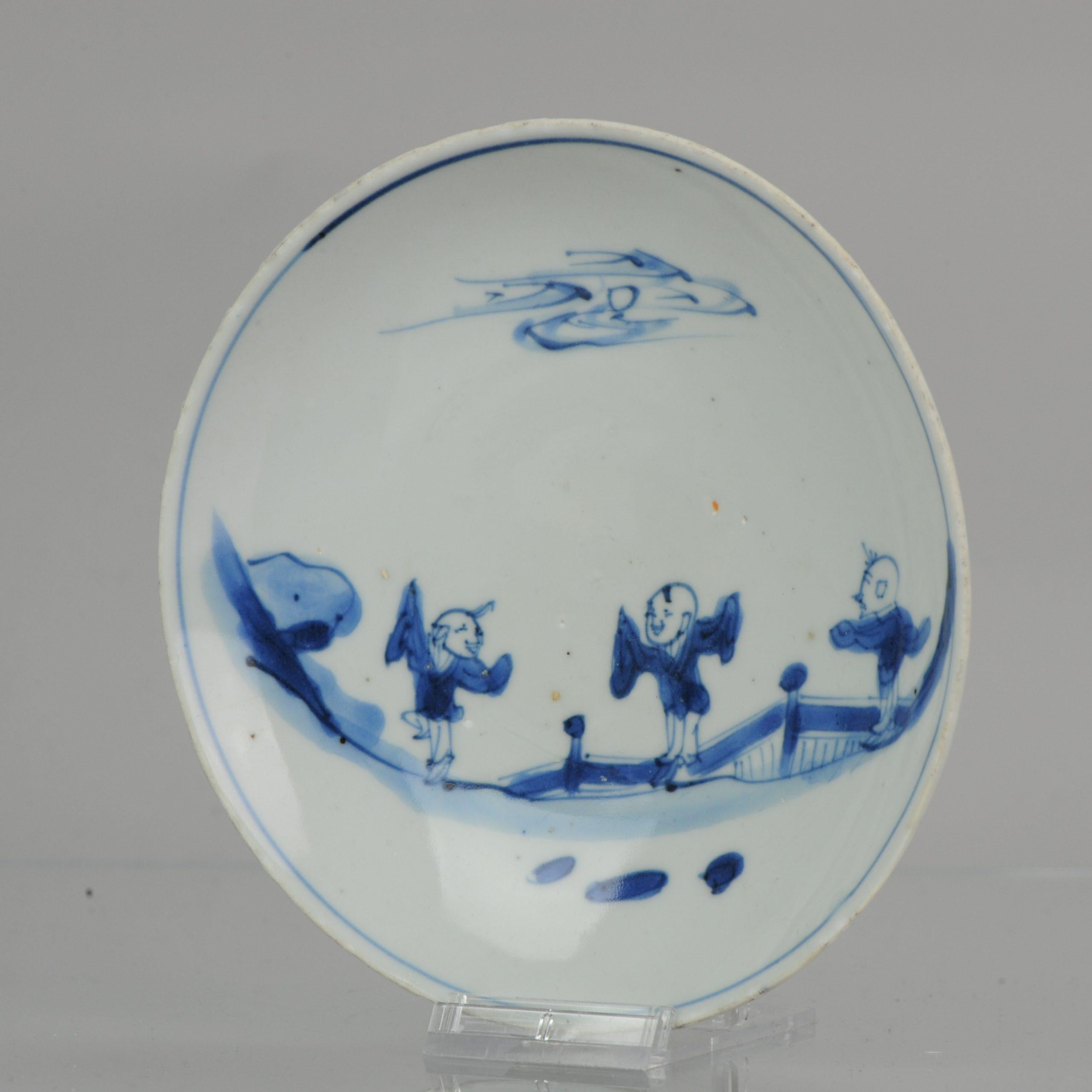 A very nicely decorated plate. Late Ming.

Condition:
2 line and rimfritting/mushikui. Size: 146 x 30mm
Period:
17th century transitional (1620-1661).