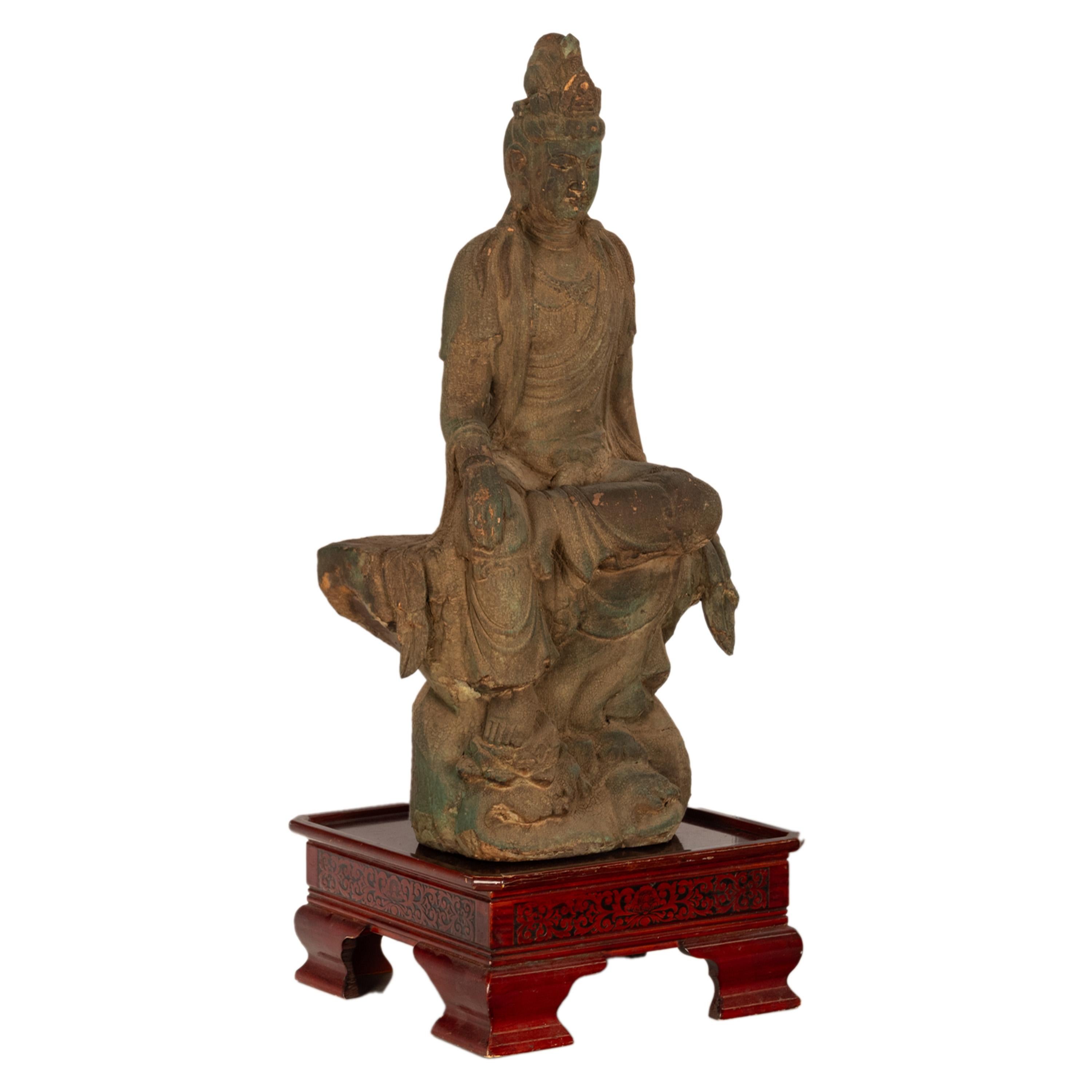 Antigua Estatua China del Siglo XVIII de la Dinastía Qing Gaunyin Bodhisattva de Madera Tallada en venta 6