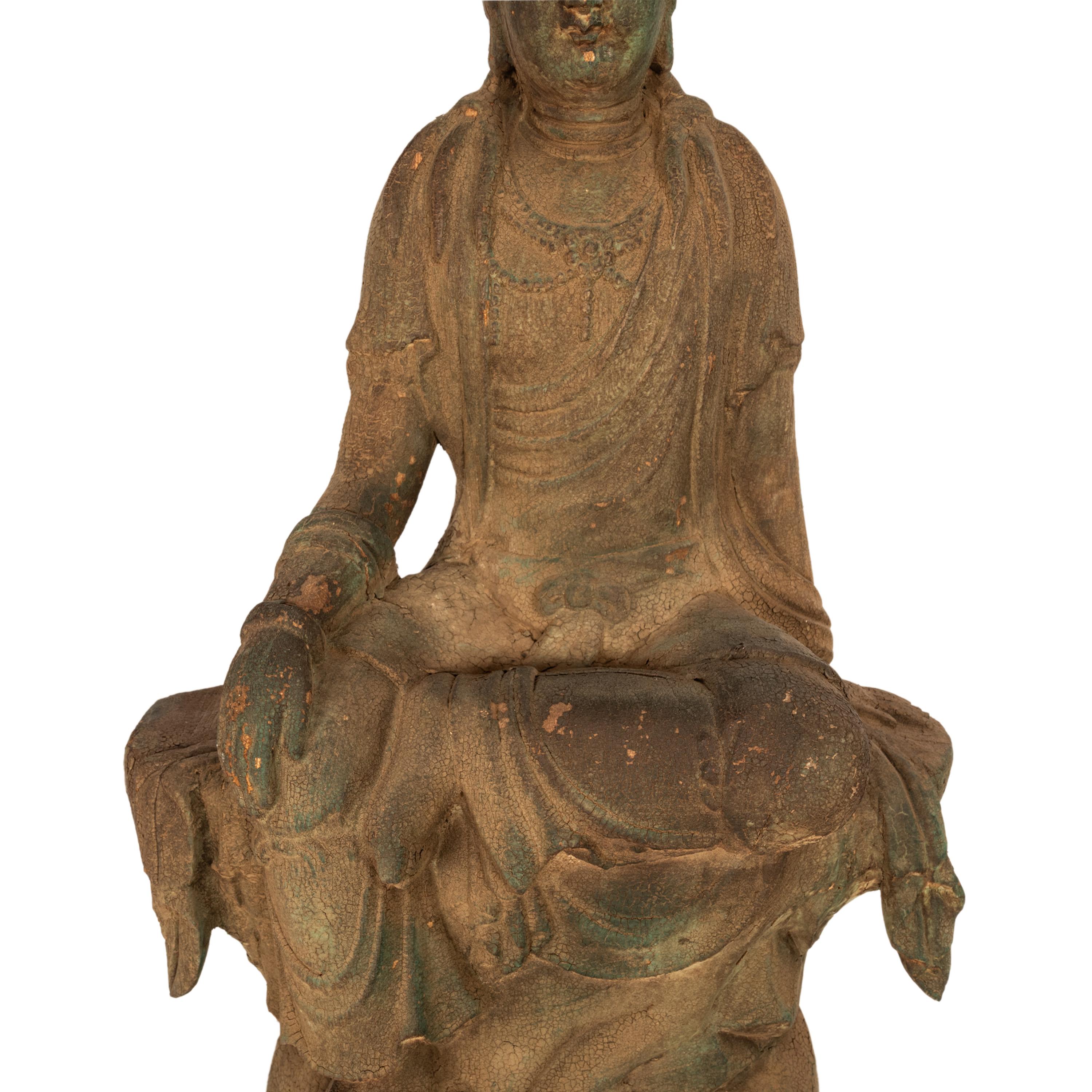 Antigua Estatua China del Siglo XVIII de la Dinastía Qing Gaunyin Bodhisattva de Madera Tallada en venta 8
